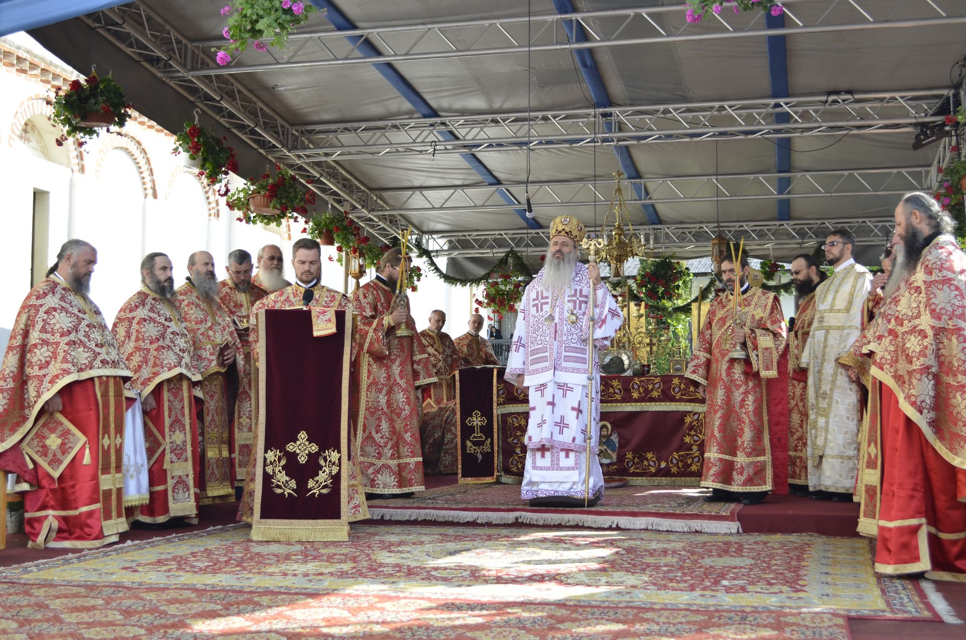 Hram la Mănăstirea Secu, una dintre cele mai vechi așezări monahale din Neamț