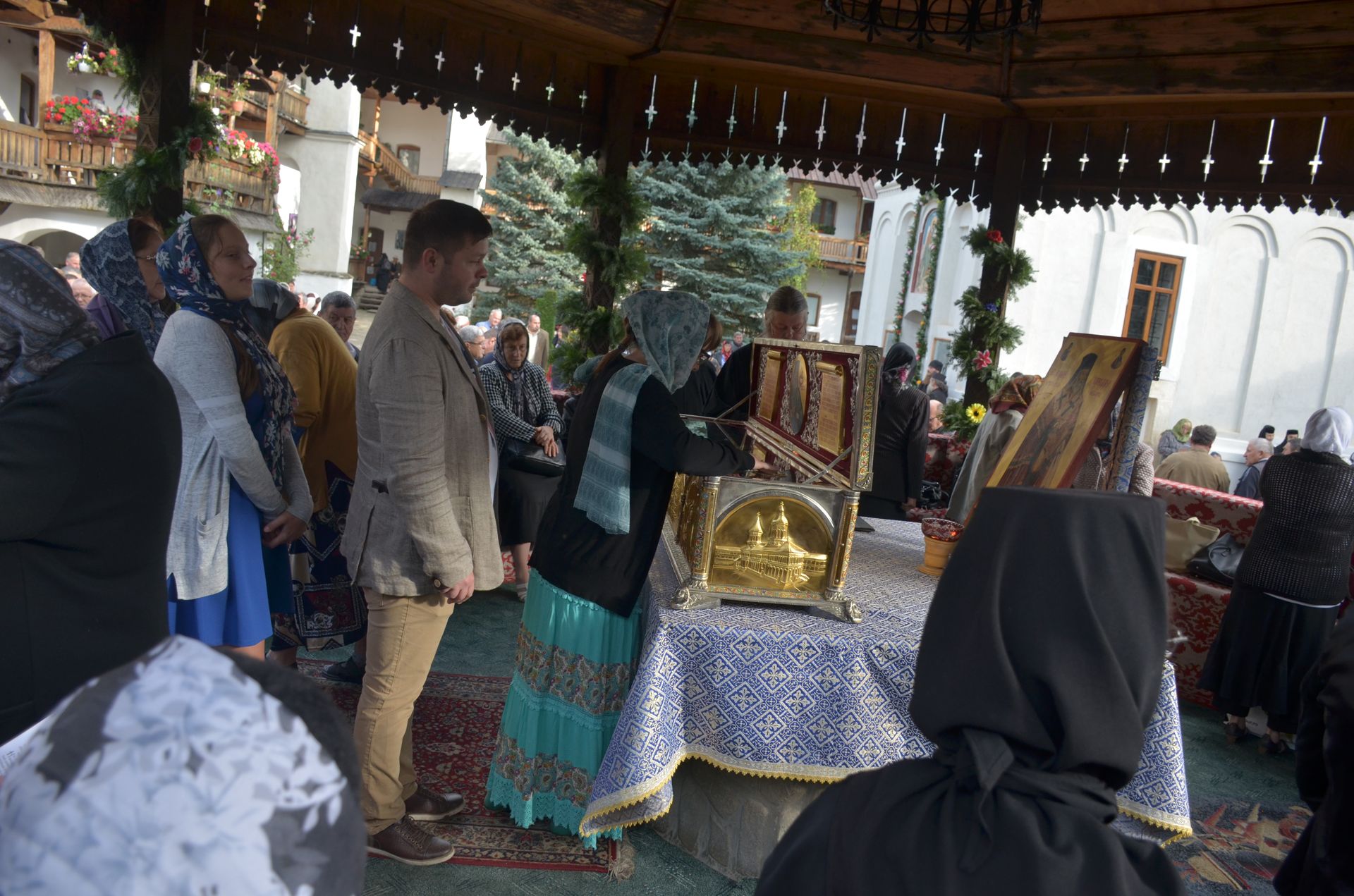 Hram la Mănăstirea Secu, una dintre cele mai vechi așezări monahale din Neamț