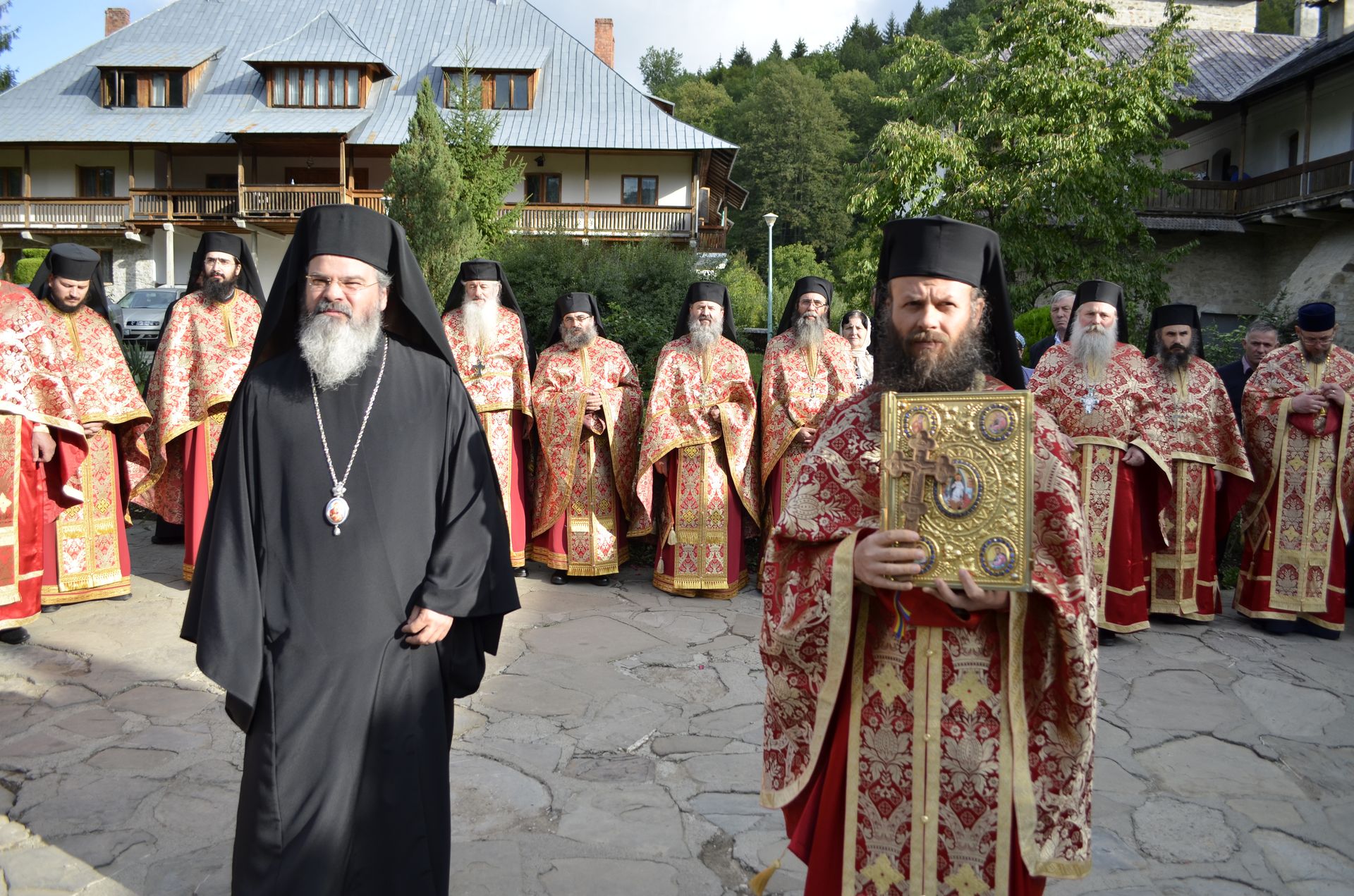 Hram la Mănăstirea Secu, una dintre cele mai vechi așezări monahale din Neamț