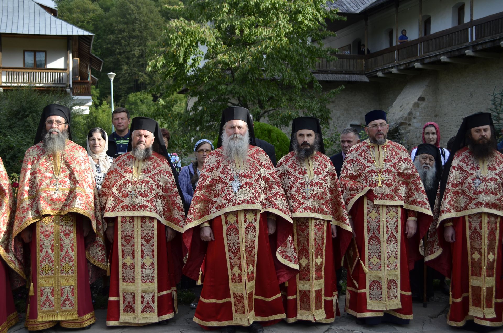 Hram la Mănăstirea Secu, una dintre cele mai vechi așezări monahale din Neamț