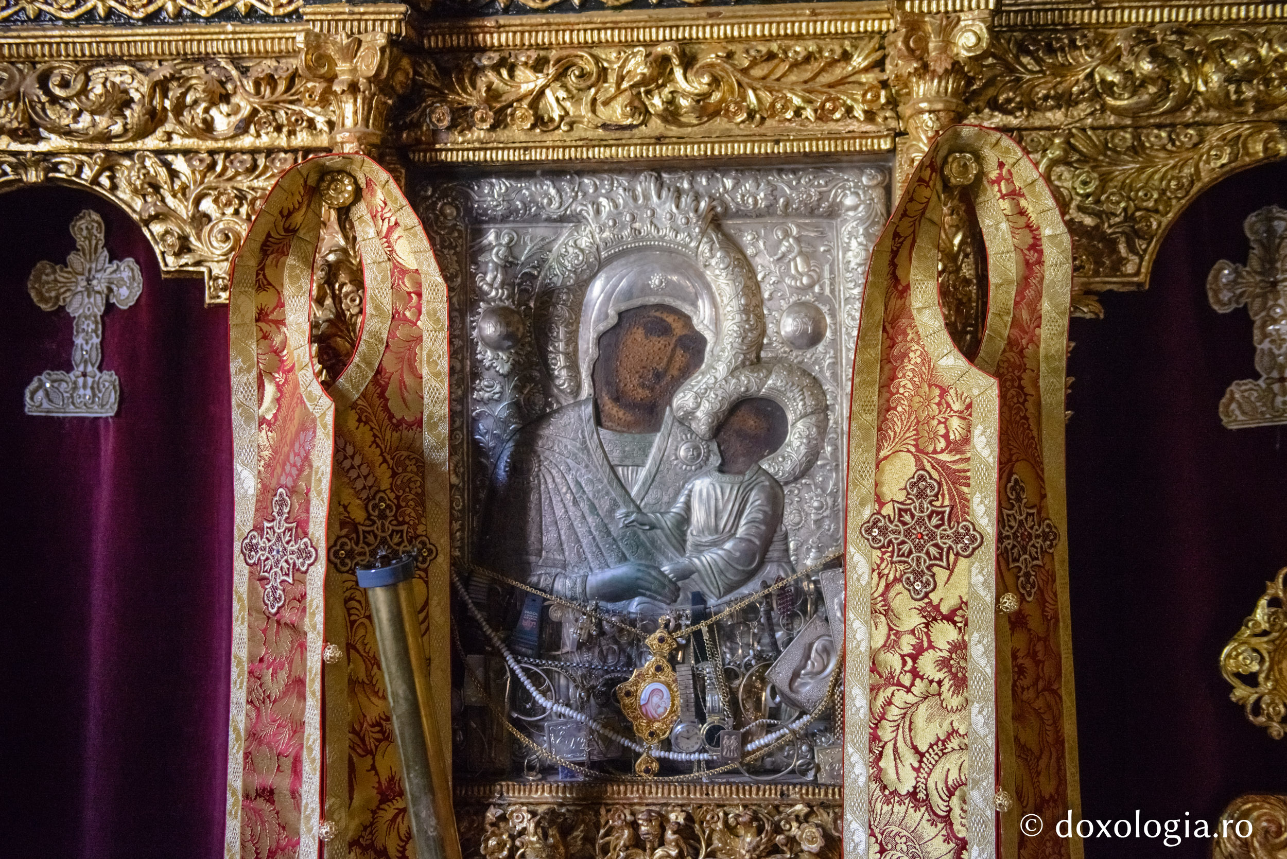 Icoana Maicii Domnului „Milostiva”