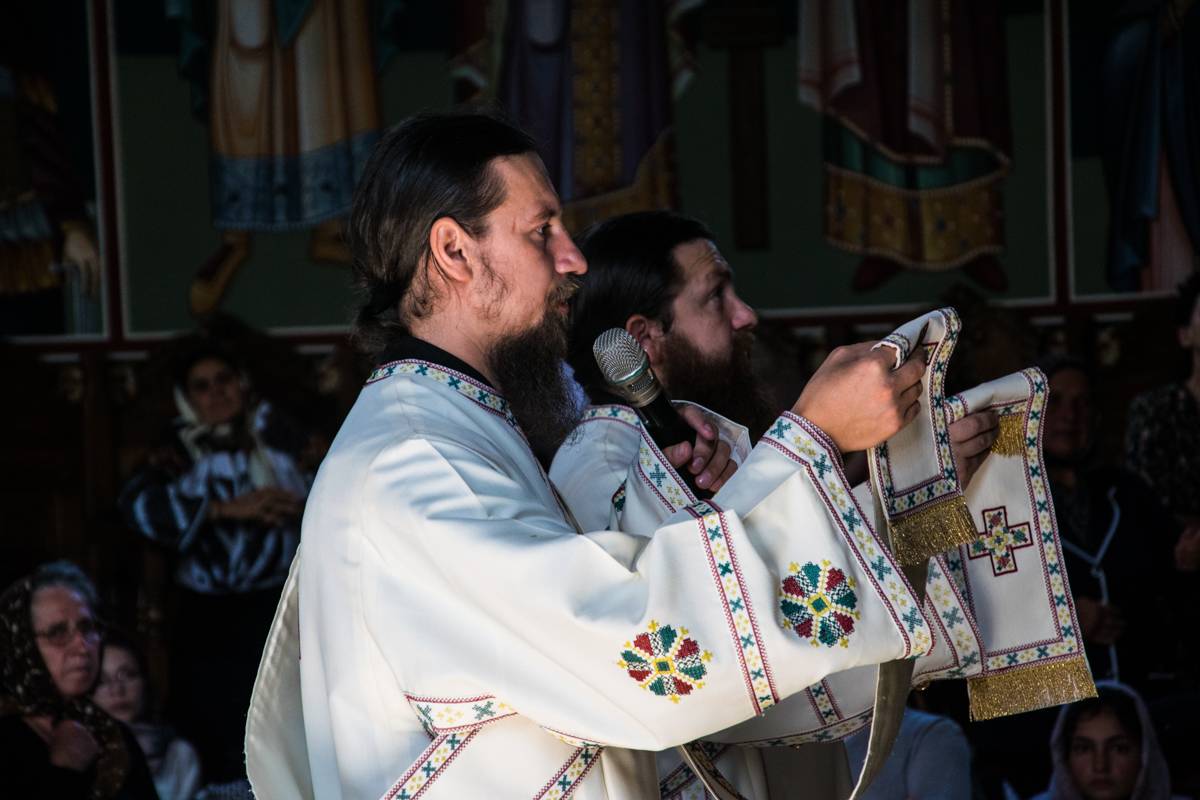 Prima Liturghie săvârşită „acasă“, la mănăstirea de metanie, ca vlădică