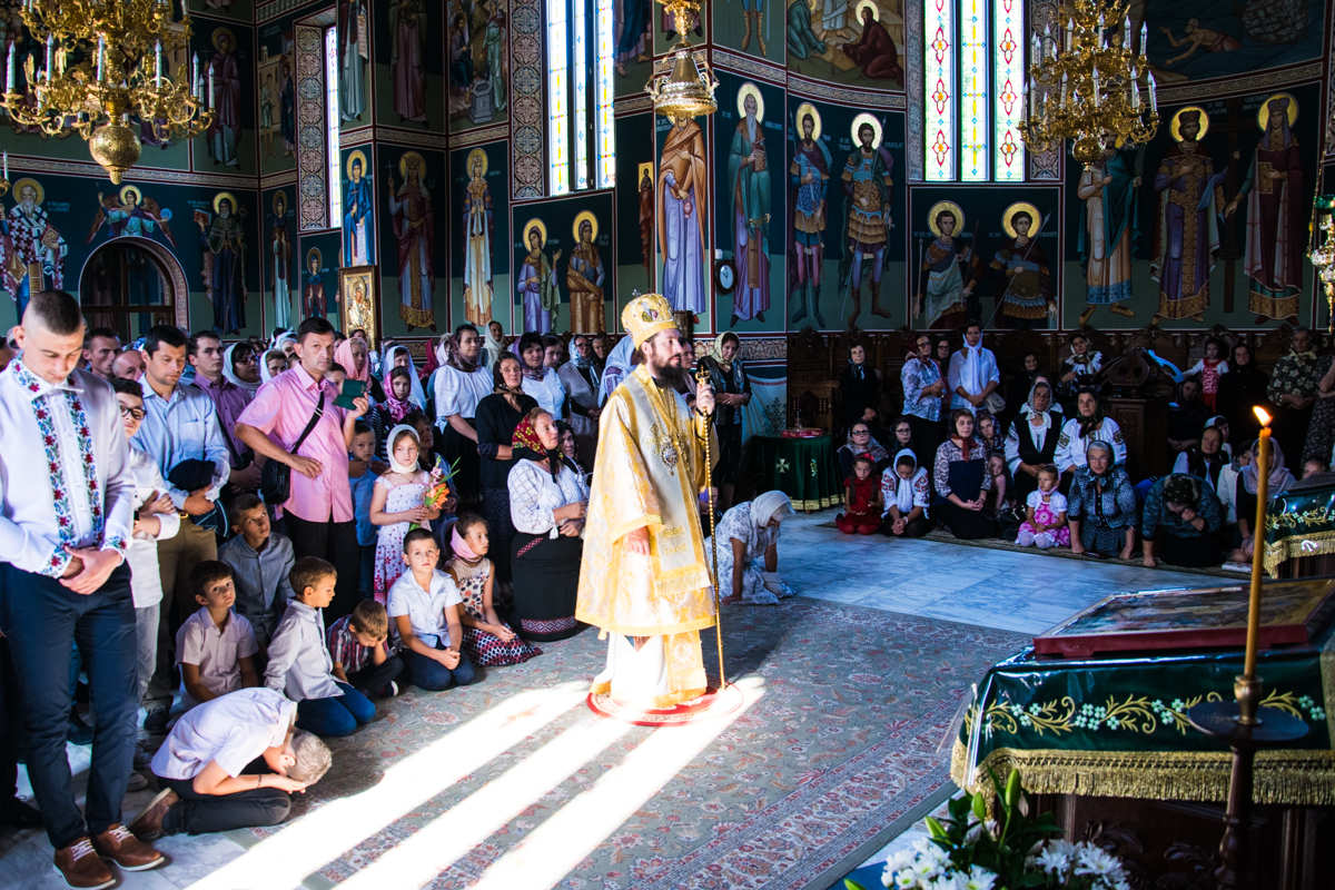 Prima Liturghie săvârşită „acasă“, la mănăstirea de metanie, ca vlădică