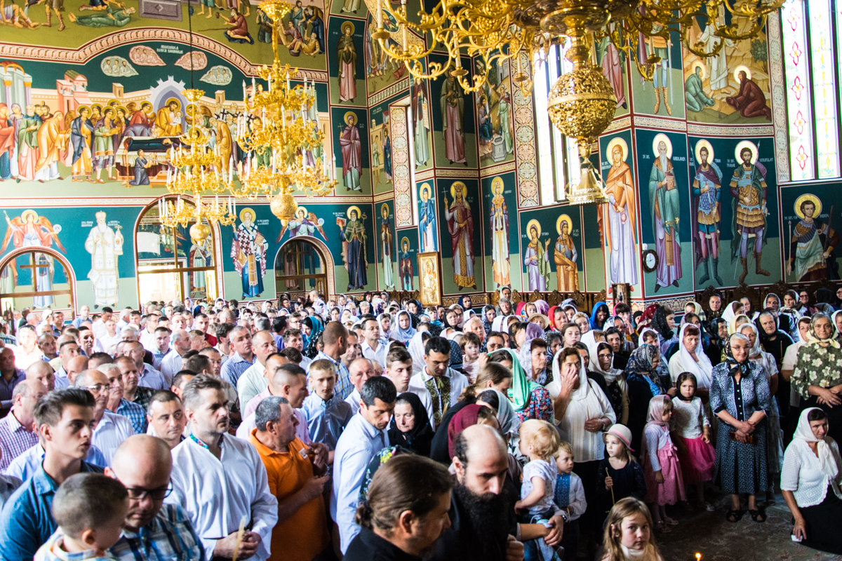 Prima Liturghie săvârşită „acasă“, la mănăstirea de metanie, ca vlădică