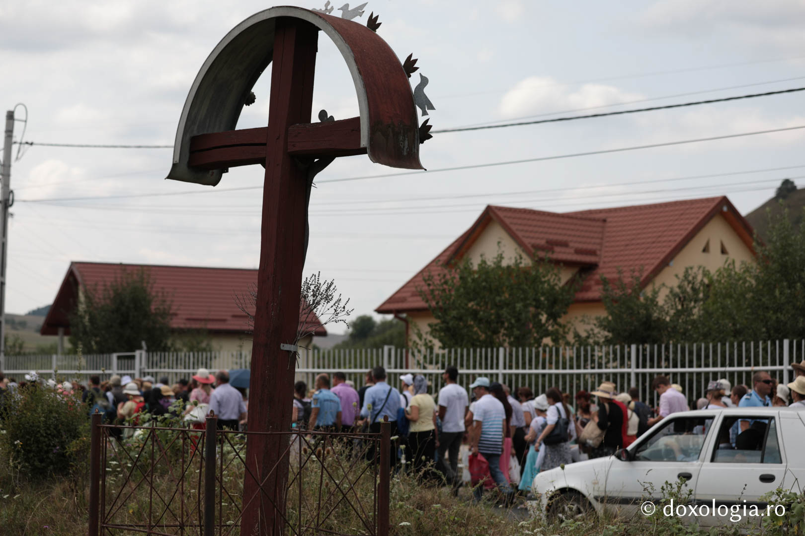 Procesiunea „La Nicula colo-n deal” a avut loc astăzi în județul Cluj