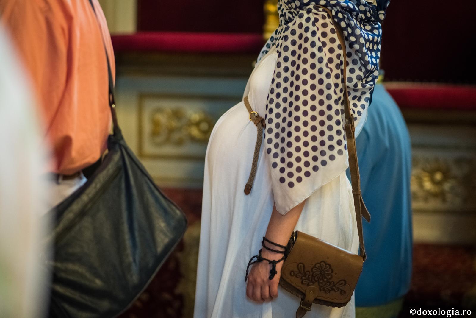 femeie însărcinată