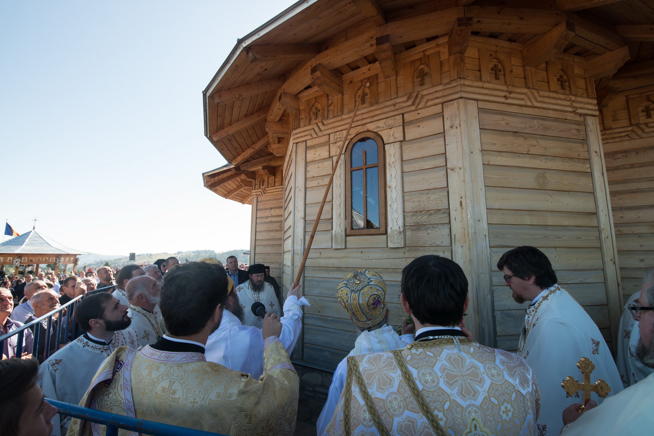 Sfinţirea Schitului „Sfântul Proroc Ilie” - Salaş, oficiată de doi ierarhi