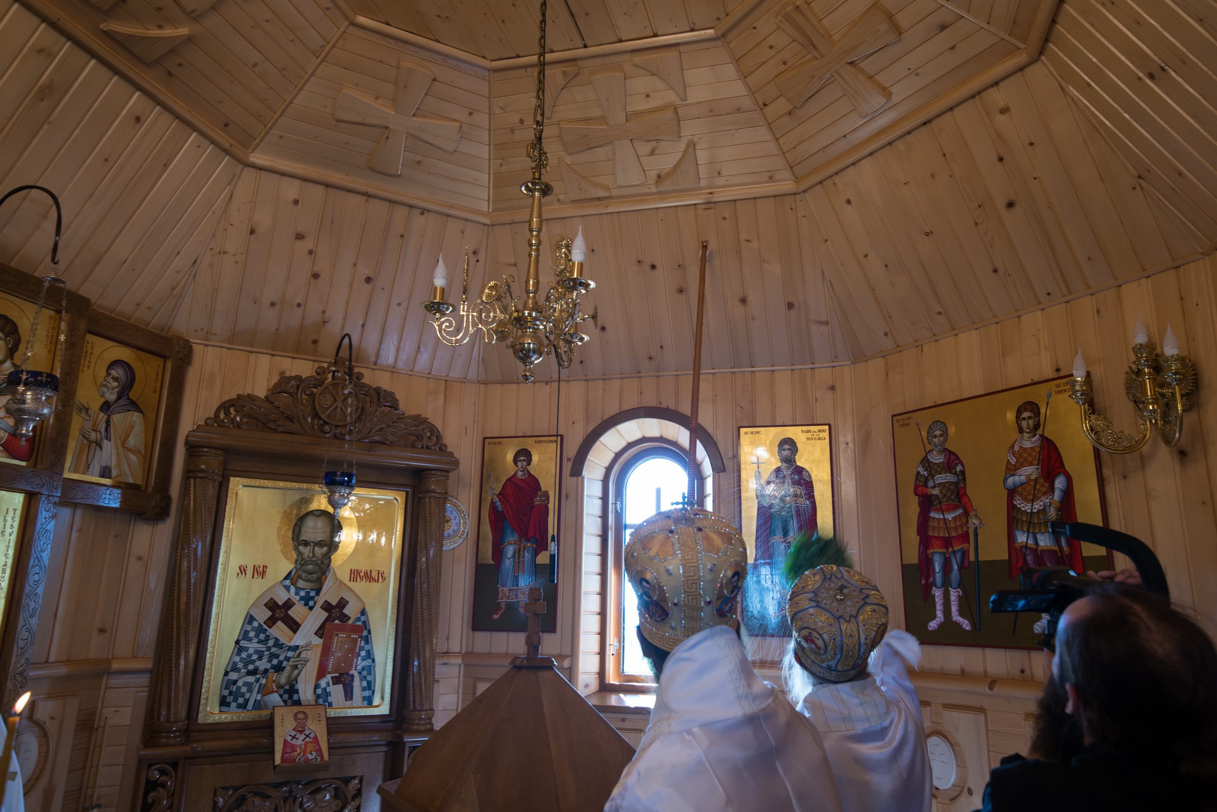 Sfinţirea Schitului „Sfântul Proroc Ilie” - Salaş, oficiată de doi ierarhi