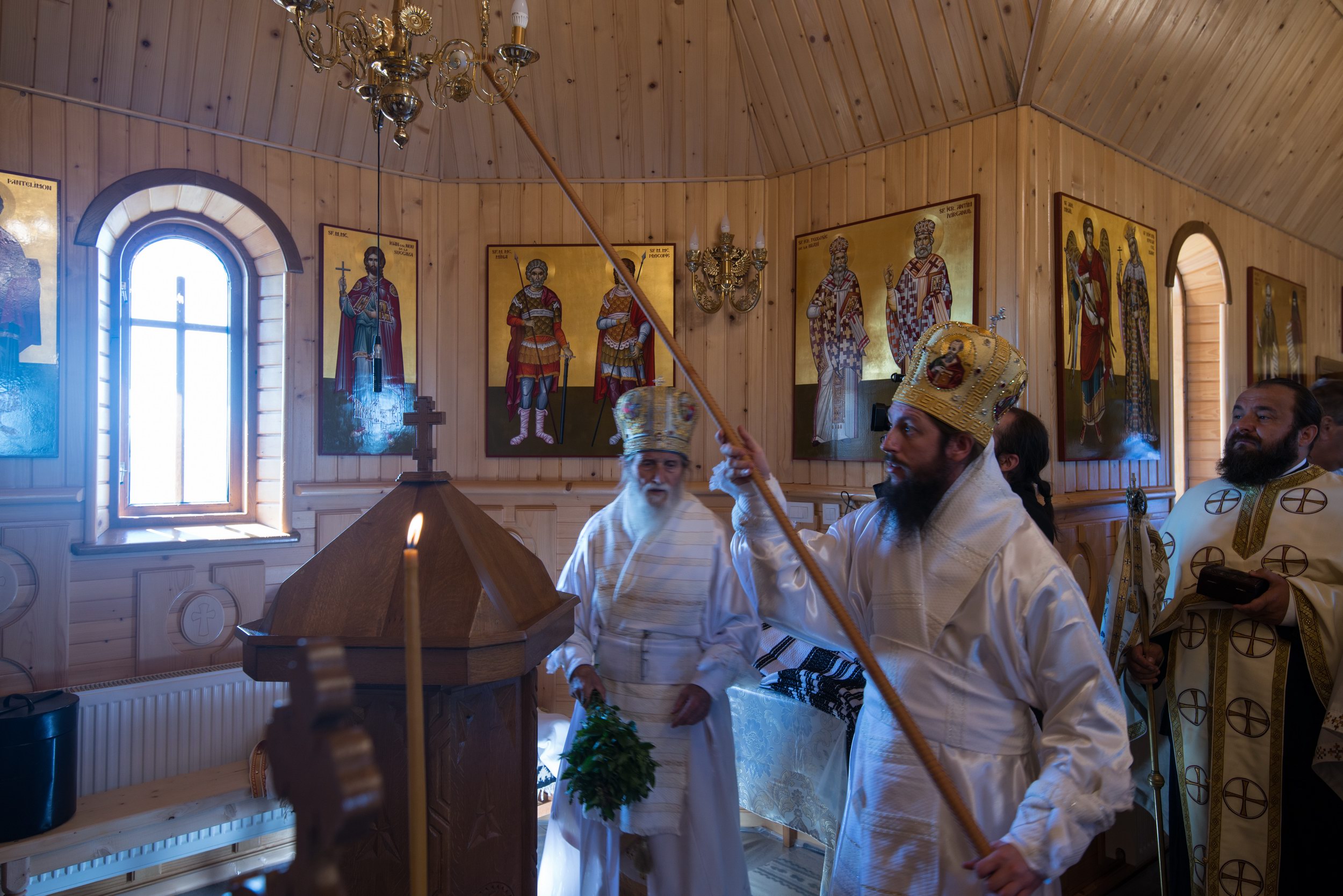 Sfinţirea Schitului „Sfântul Proroc Ilie” - Salaş, oficiată de doi ierarhi