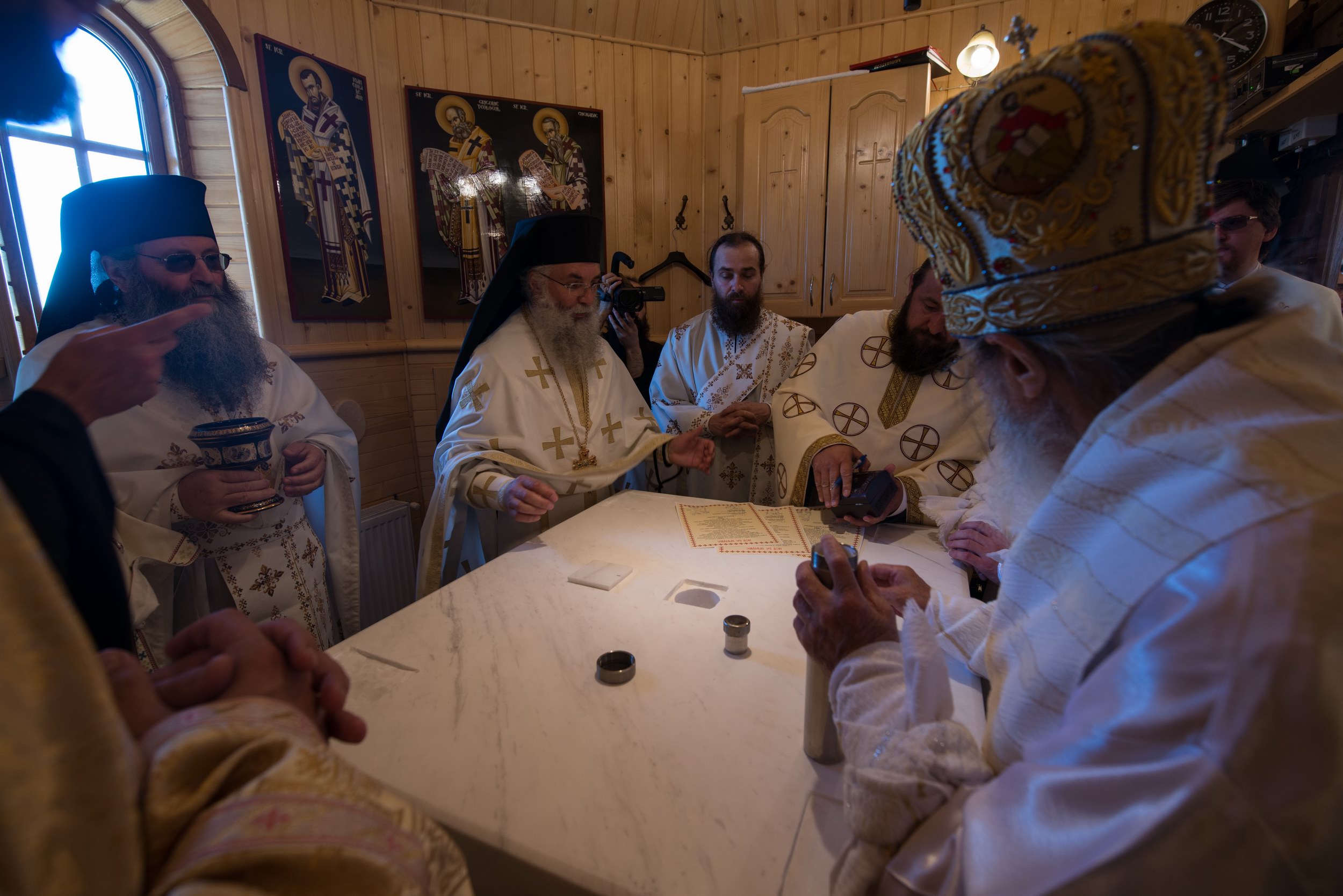 Sfinţirea Schitului „Sfântul Proroc Ilie” - Salaş, oficiată de doi ierarhi