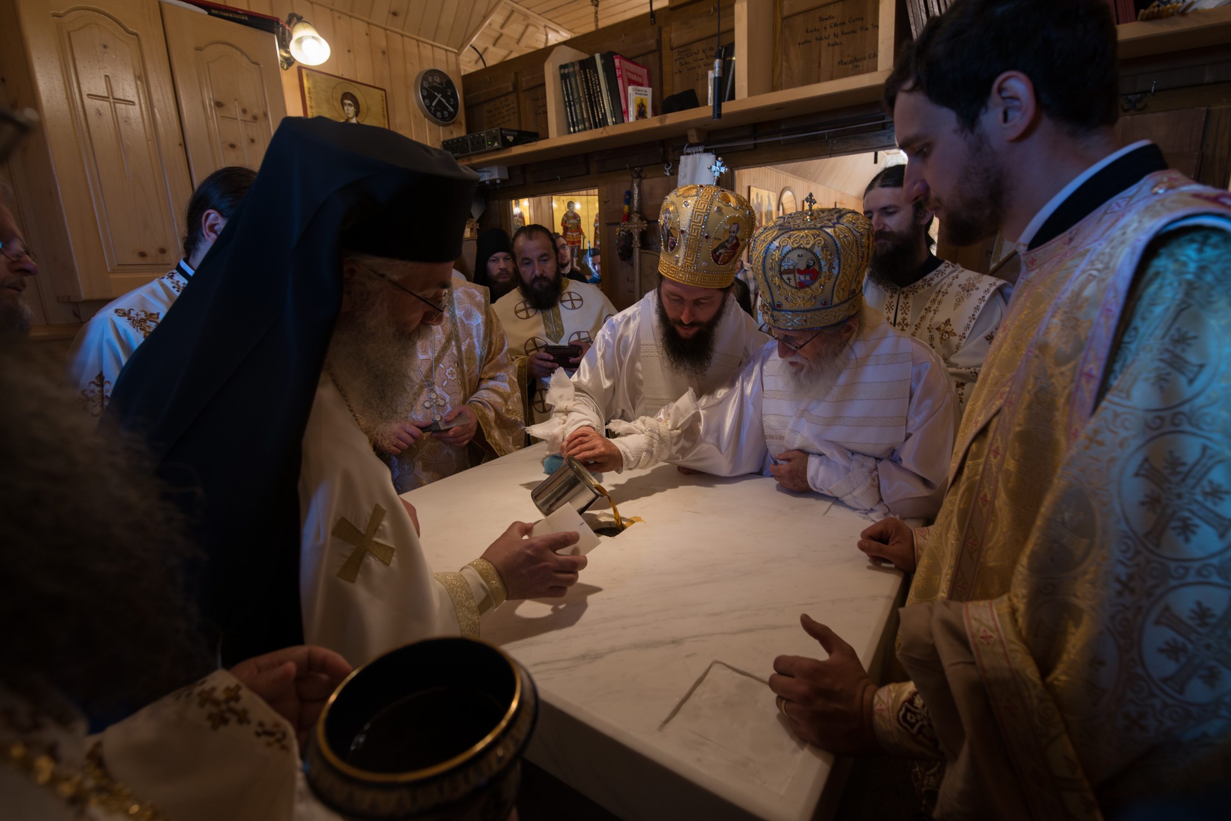 Sfinţirea Schitului „Sfântul Proroc Ilie” - Salaş, oficiată de doi ierarhi