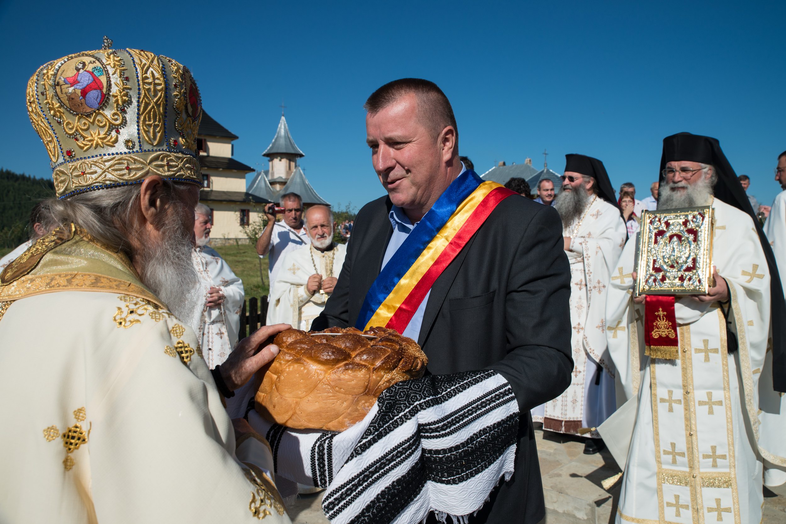 Sfinţirea Schitului „Sfântul Proroc Ilie” - Salaş, oficiată de doi ierarhi