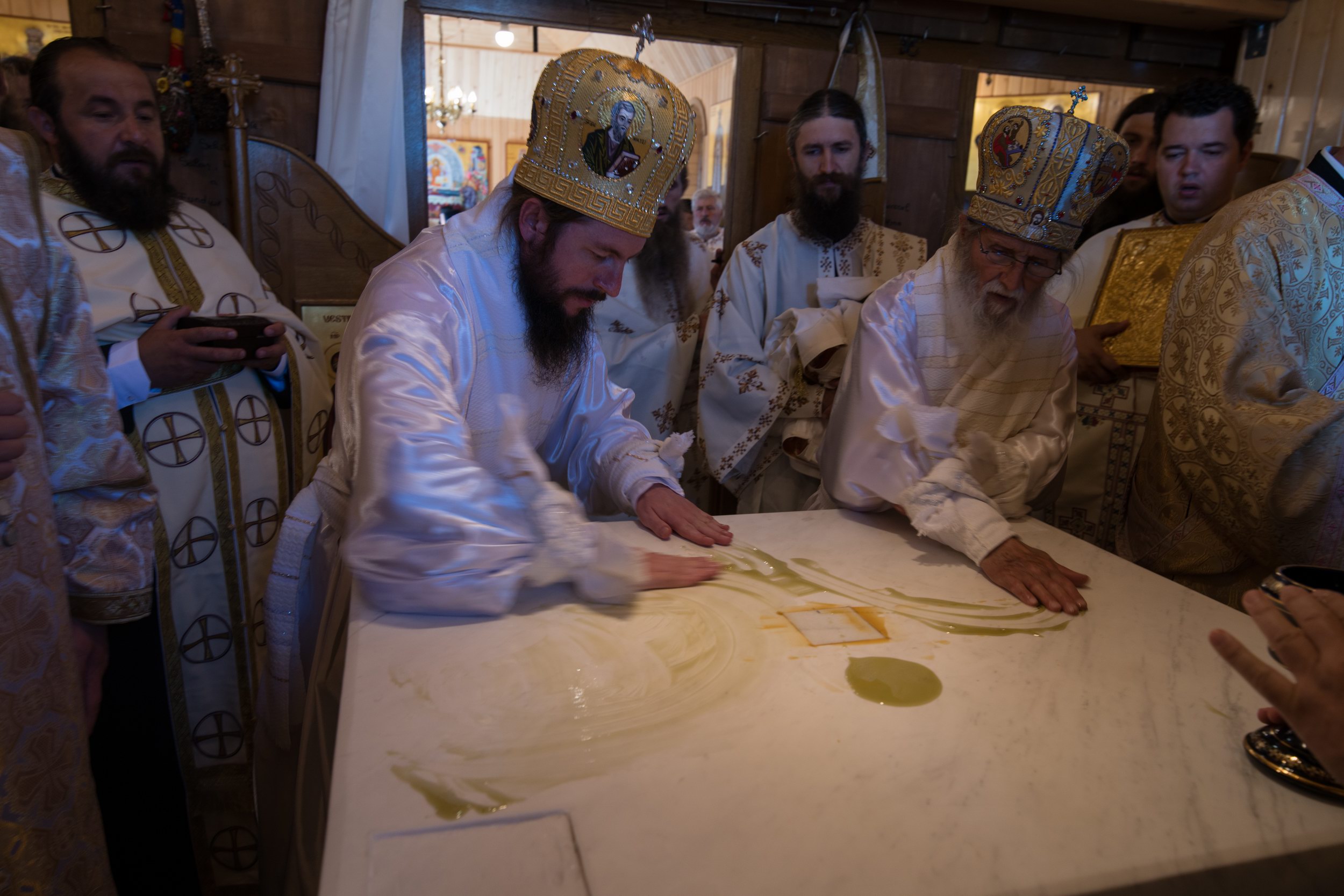 Sfinţirea Schitului „Sfântul Proroc Ilie” - Salaş, oficiată de doi ierarhi