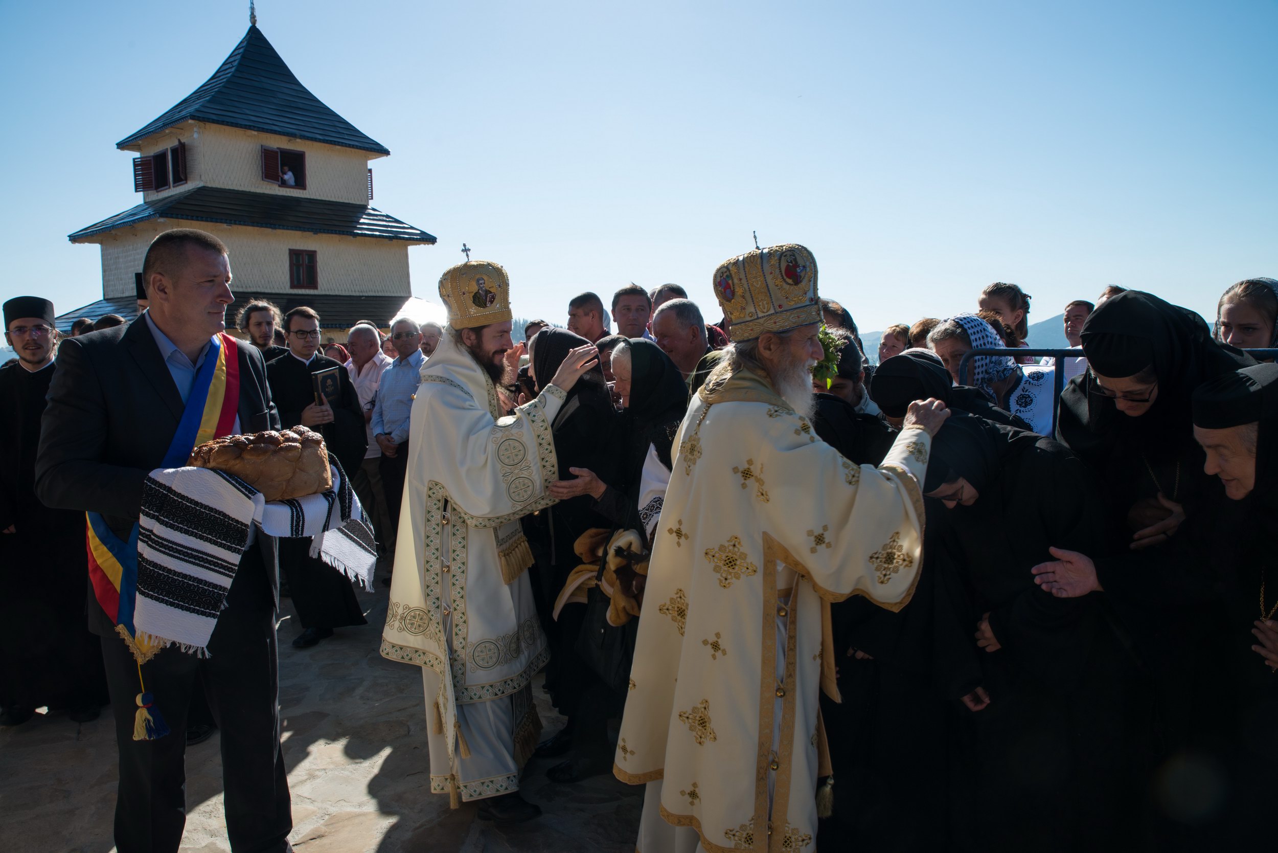 Sfinţirea Schitului „Sfântul Proroc Ilie” - Salaş, oficiată de doi ierarhi