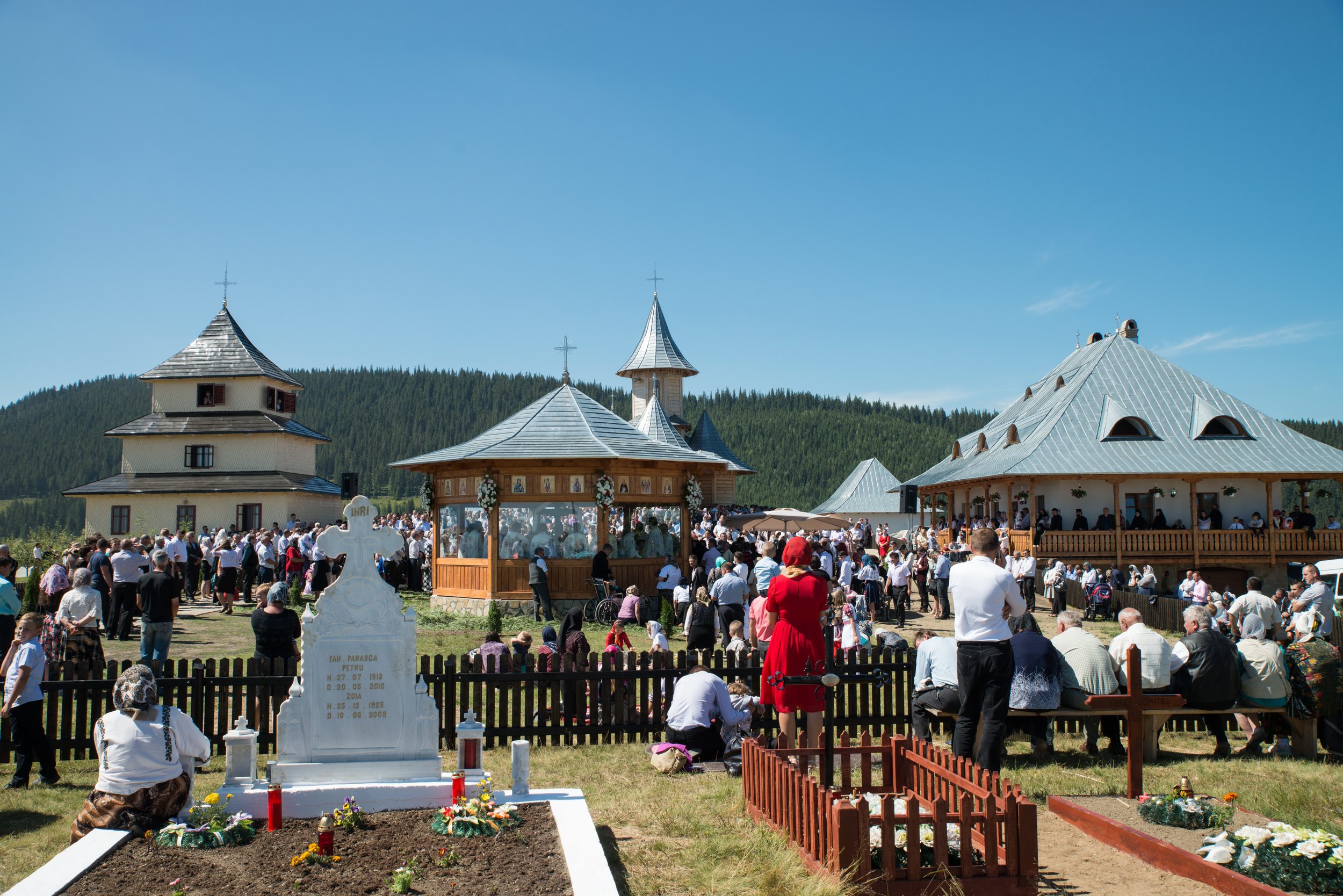 Sfinţirea Schitului „Sfântul Proroc Ilie” - Salaş, oficiată de doi ierarhi