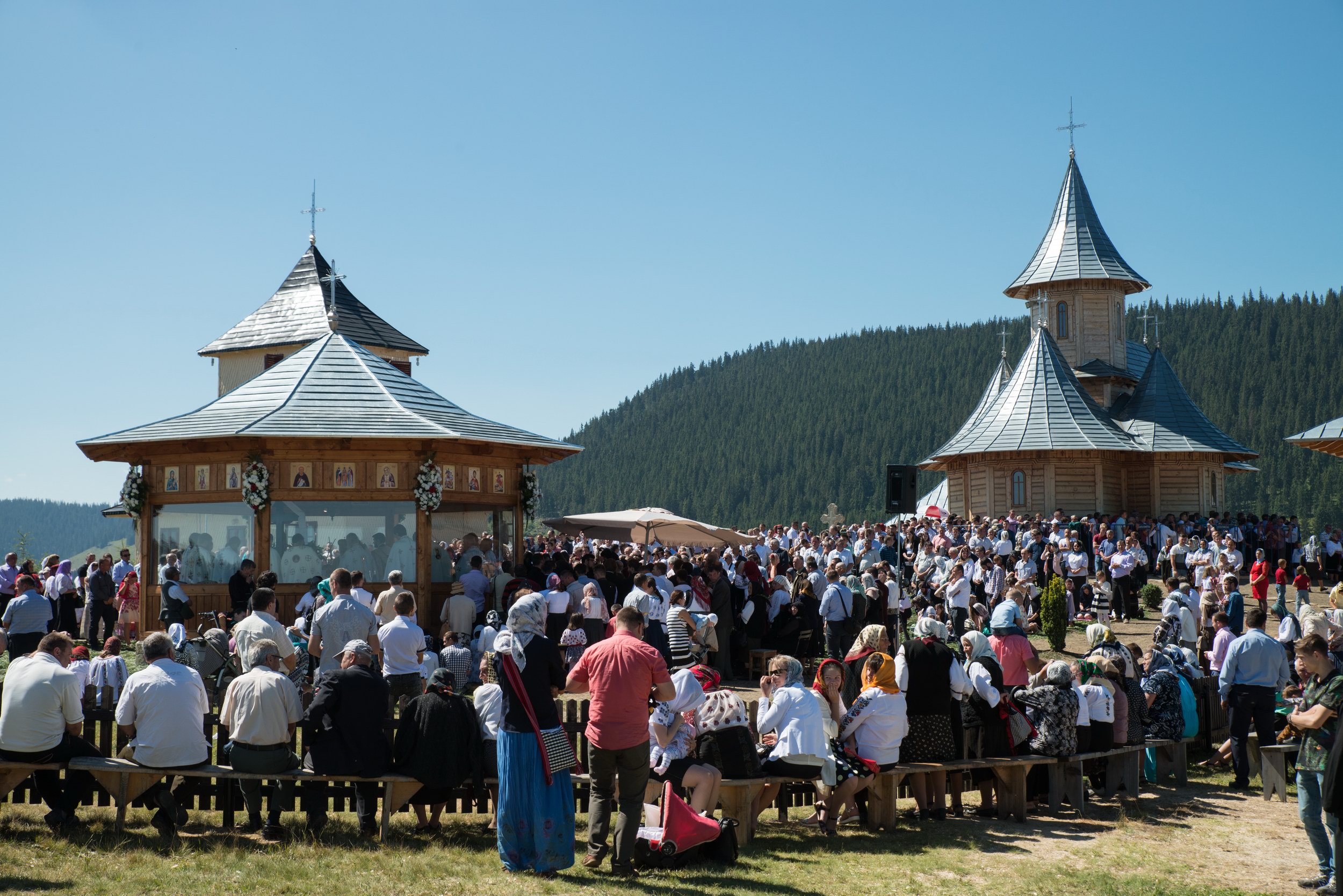 Sfinţirea Schitului „Sfântul Proroc Ilie” - Salaş, oficiată de doi ierarhi