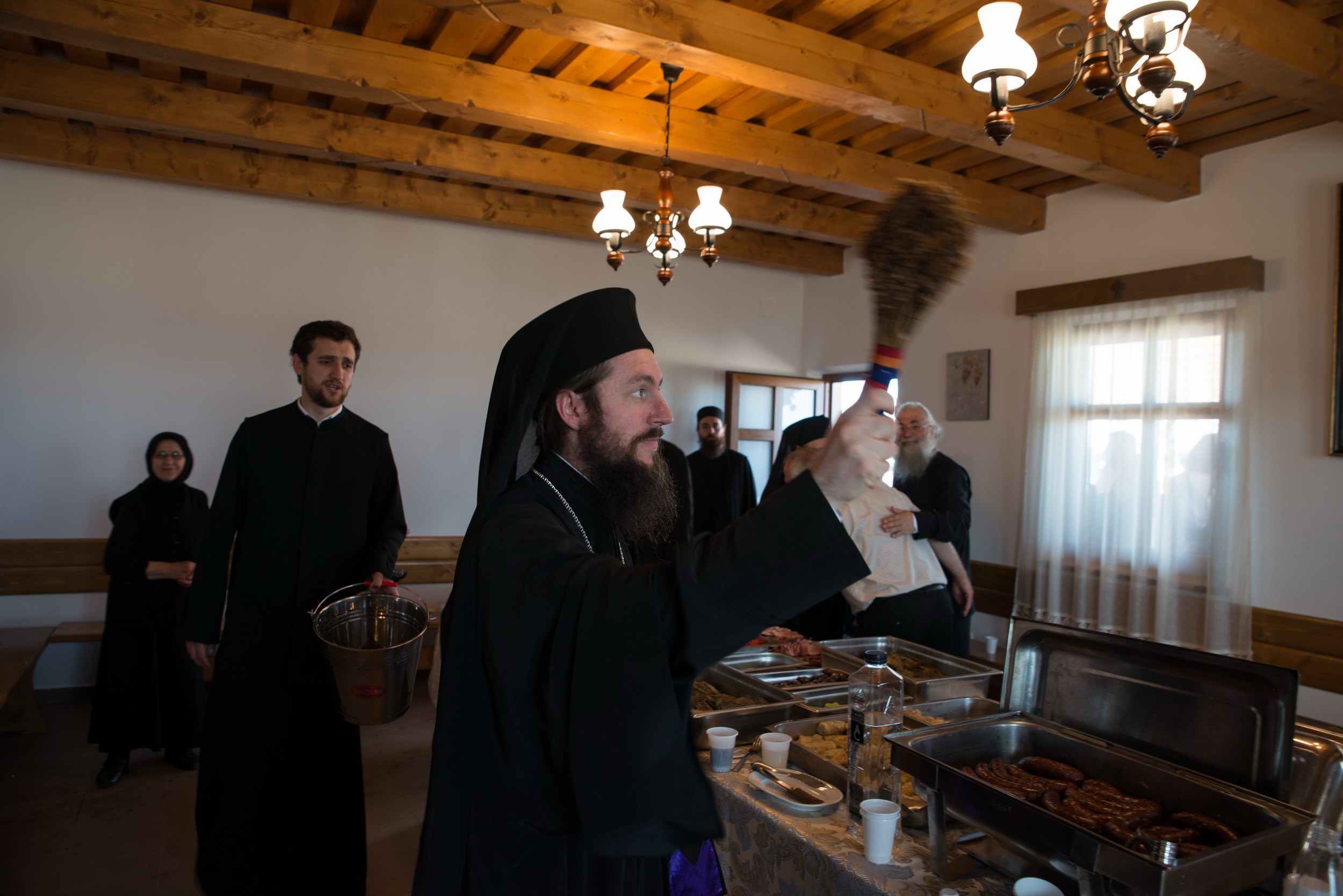 Sfinţirea Schitului „Sfântul Proroc Ilie” - Salaş, oficiată de doi ierarhi