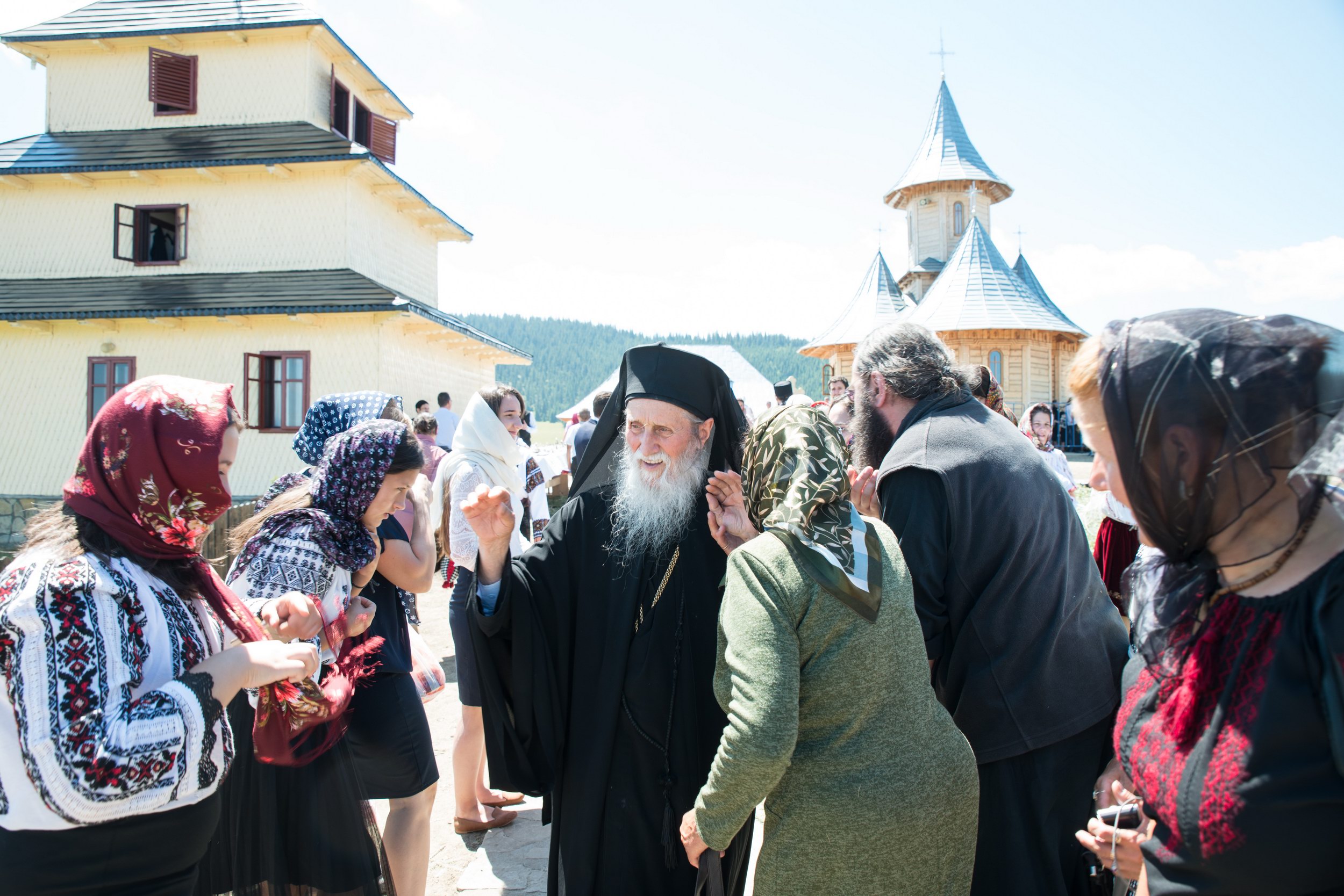 Sfinţirea Schitului „Sfântul Proroc Ilie” - Salaş, oficiată de doi ierarhi