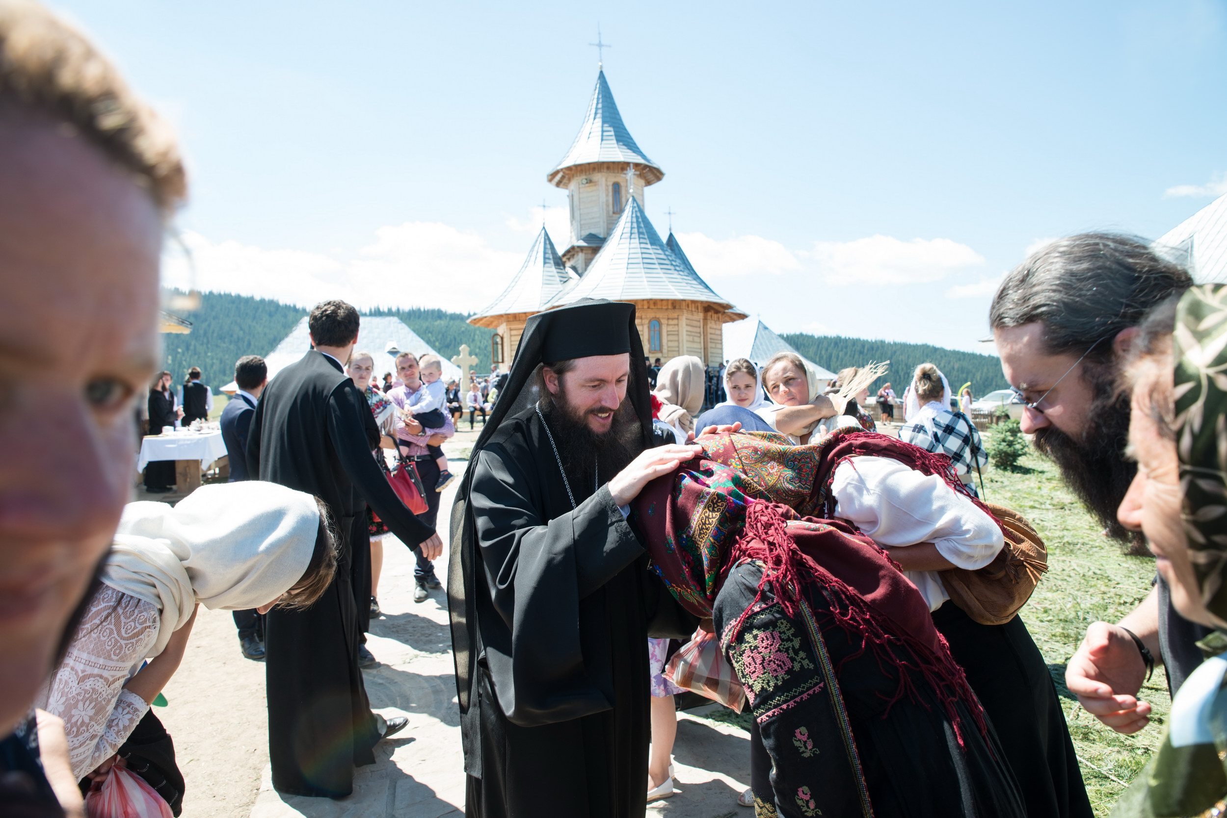 Sfinţirea Schitului „Sfântul Proroc Ilie” - Salaş, oficiată de doi ierarhi