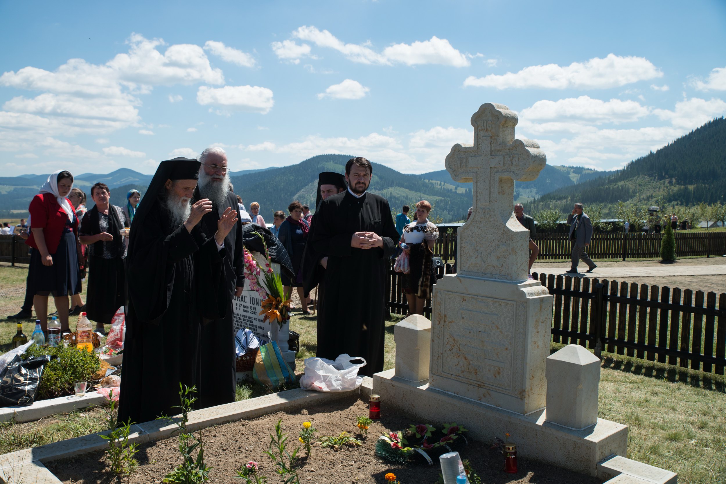 Sfinţirea Schitului „Sfântul Proroc Ilie” - Salaş, oficiată de doi ierarhi