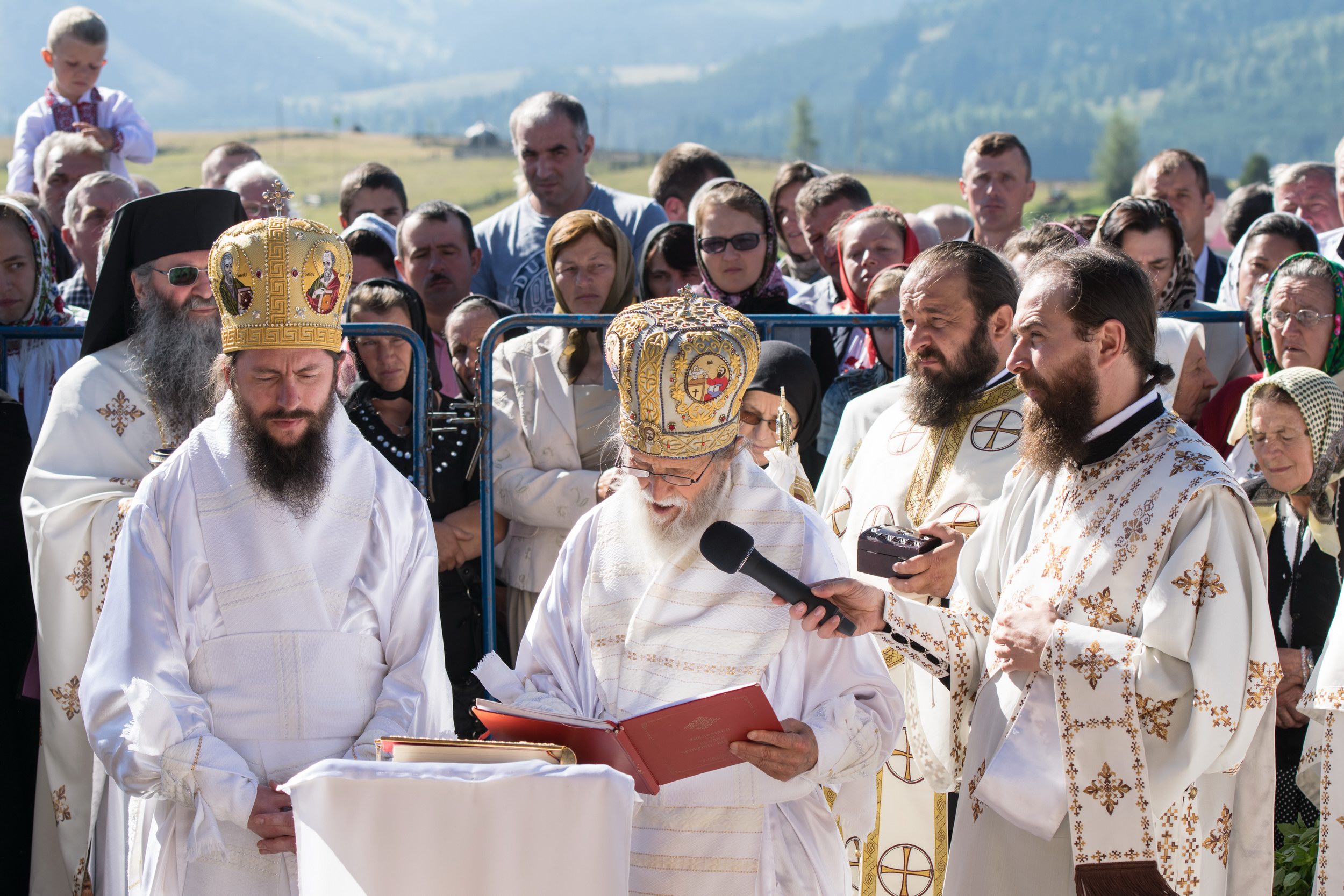 Sfinţirea Schitului „Sfântul Proroc Ilie” - Salaş, oficiată de doi ierarhi