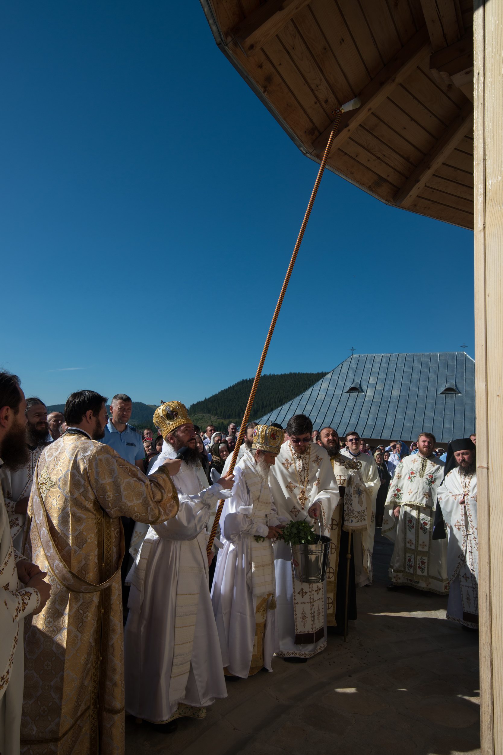 Sfinţirea Schitului „Sfântul Proroc Ilie” - Salaş, oficiată de doi ierarhi