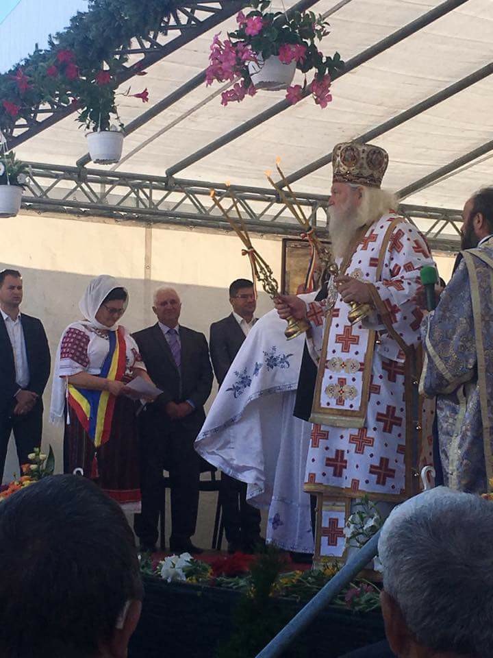 Sfinţire de biserică în satul Brustureţ