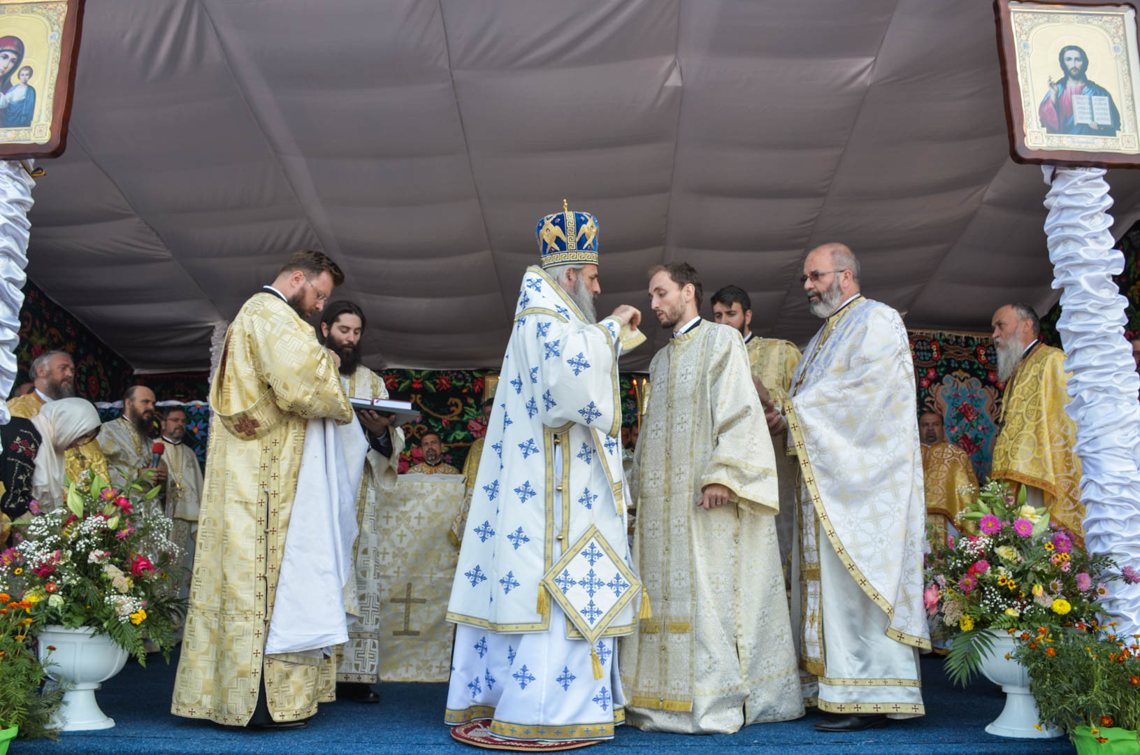 IPS Teofan a resfințit Biserica „Sfântul Mare Mucenic Gheorghe” din Copălău