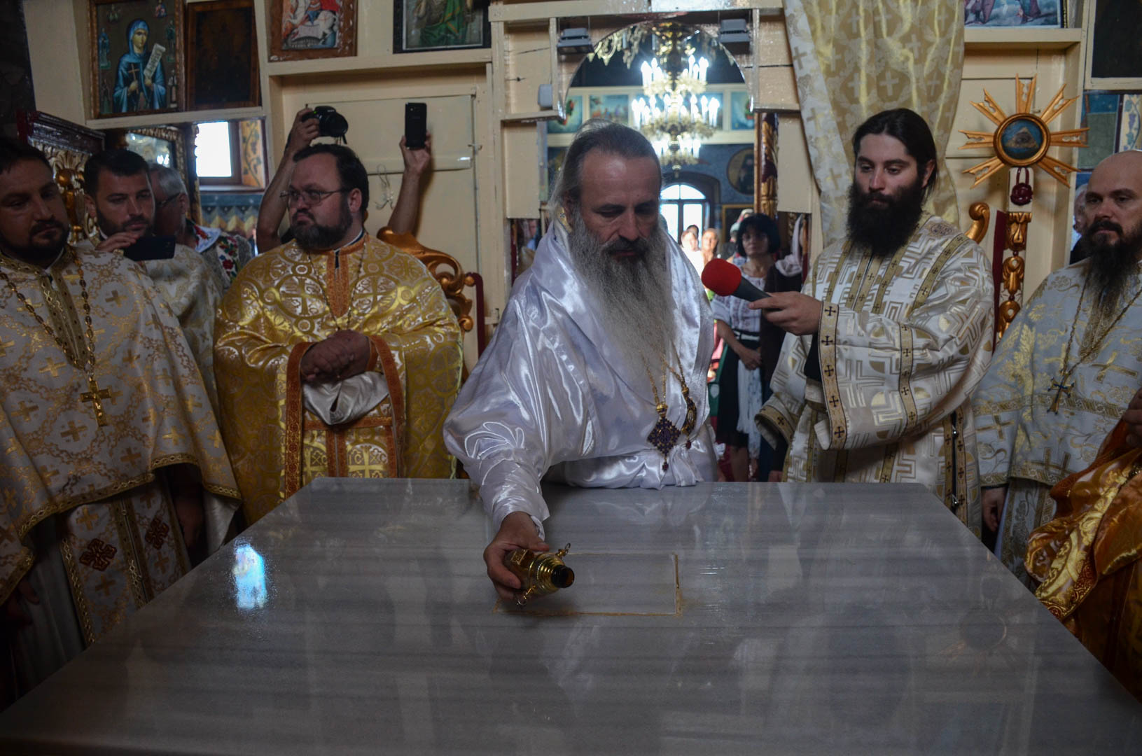 IPS Teofan a resfințit Biserica „Sfântul Mare Mucenic Gheorghe” din Copălău