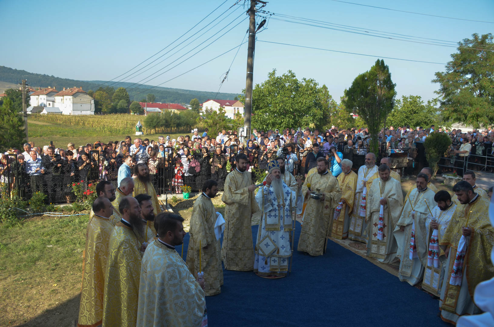 IPS Teofan a resfințit Biserica „Sfântul Mare Mucenic Gheorghe” din Copălău