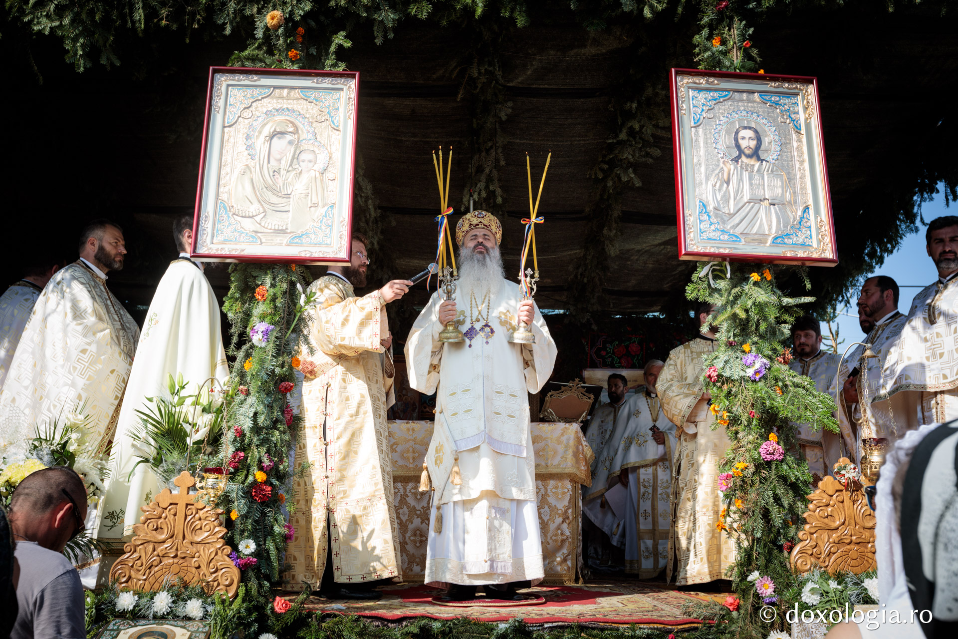 Biserica „Sfânta Treime” din Luncași, jud. Neamț, a fost sfințită