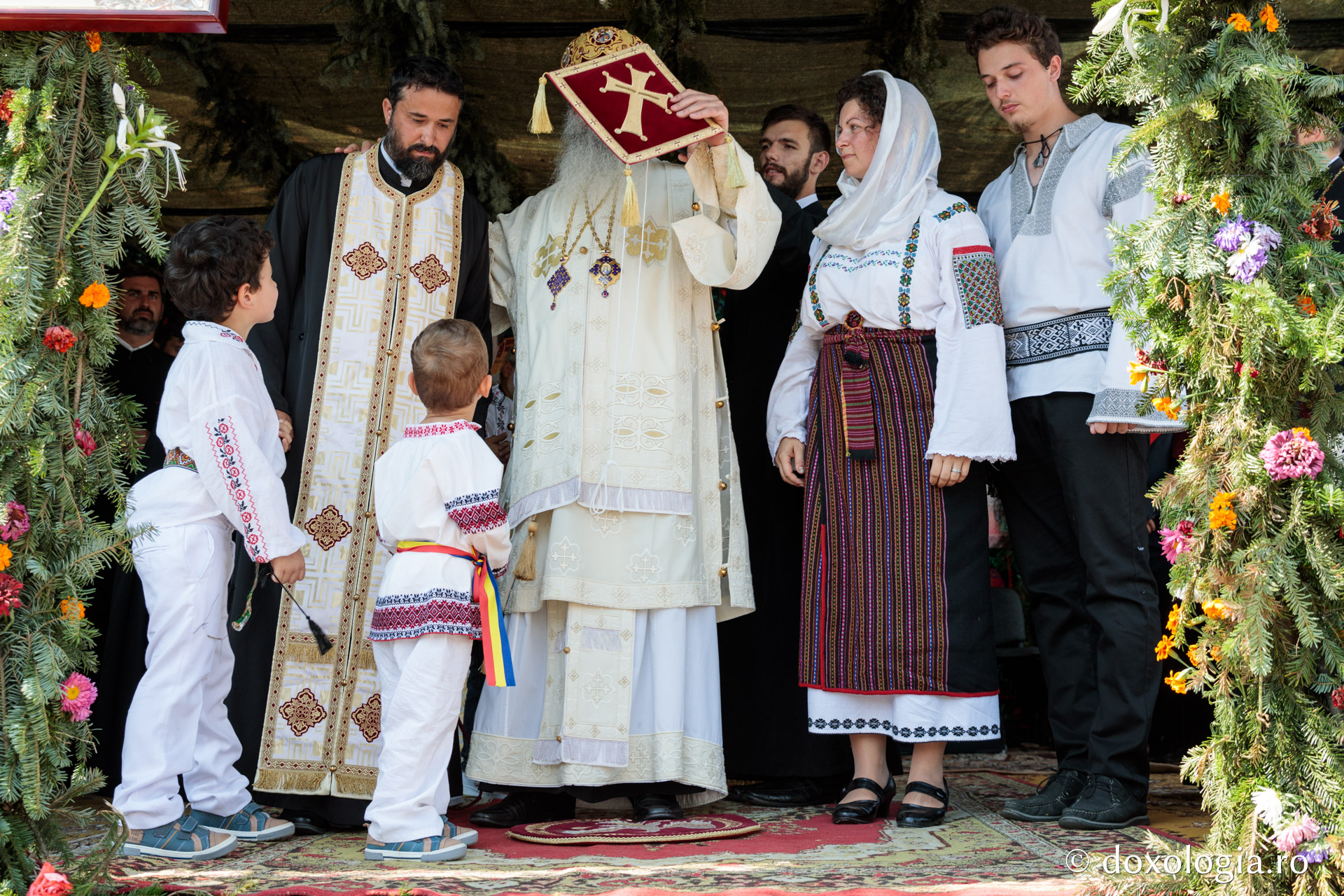 Biserica „Sfânta Treime” din Luncași, jud. Neamț, a fost sfințită