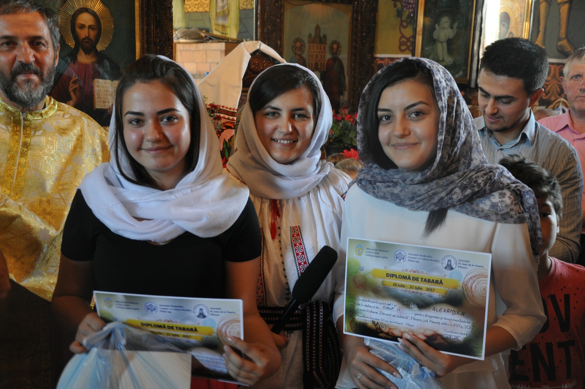 Cea de-a XVI-a ediţie a Taberei de creaţie „Dăruind vei dobândi”, la final