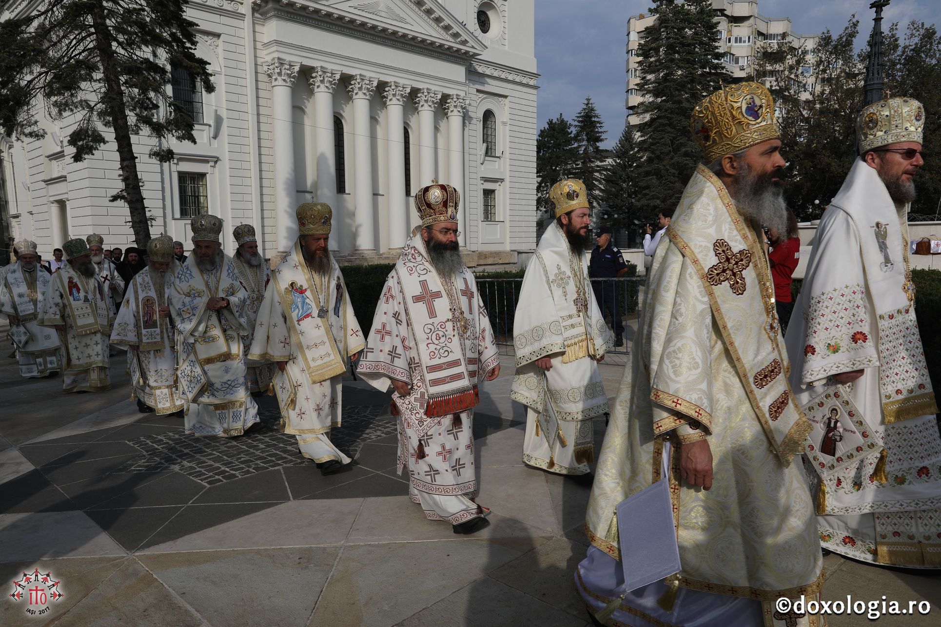 (Foto) Soborul ierarhilor și preoților a sosit la Sfânta Liturghie #ITO2017