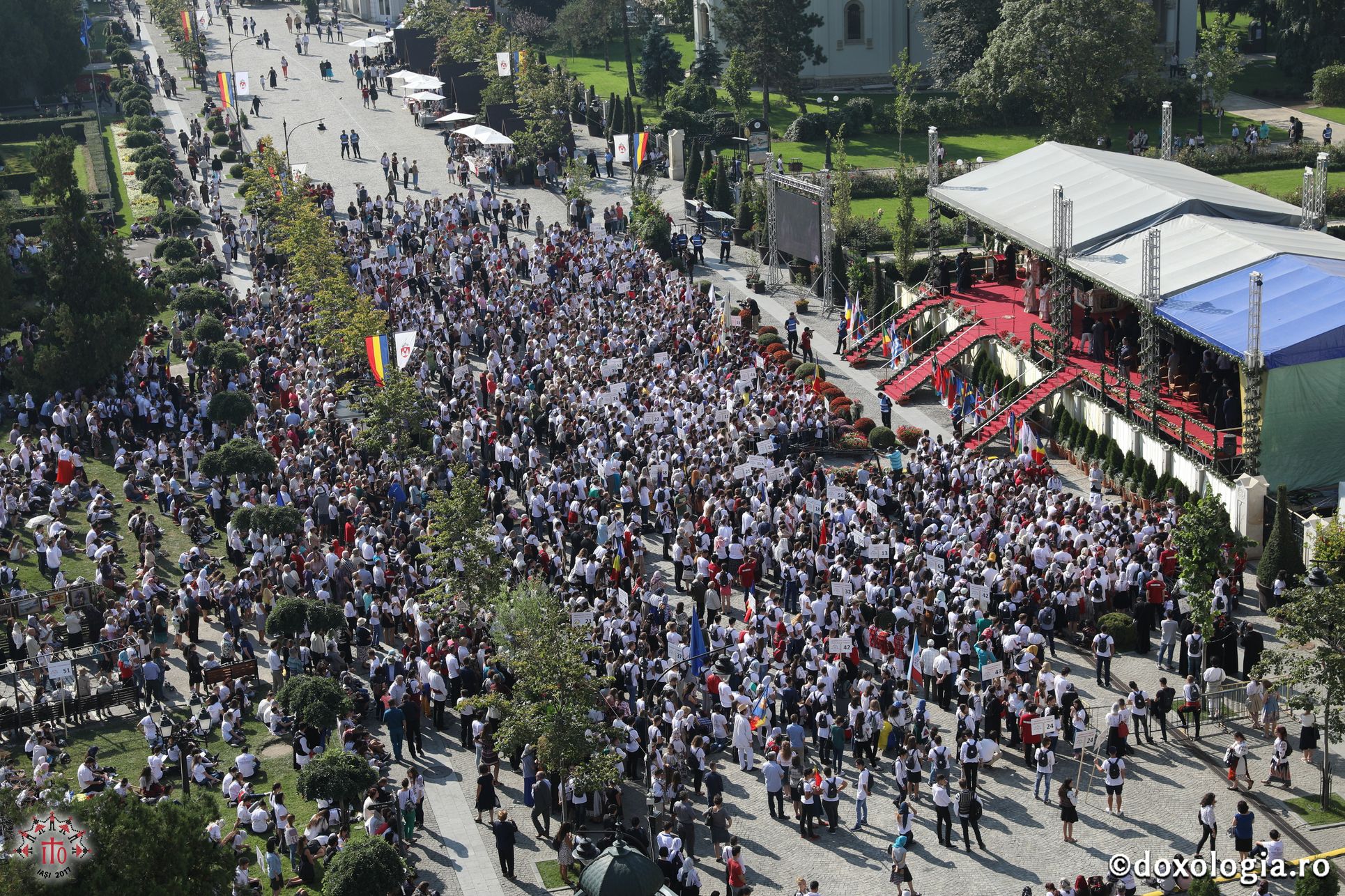 (Video) 6.000 de tineri la Sfânta Liturghie arhierească de la ITO 2017