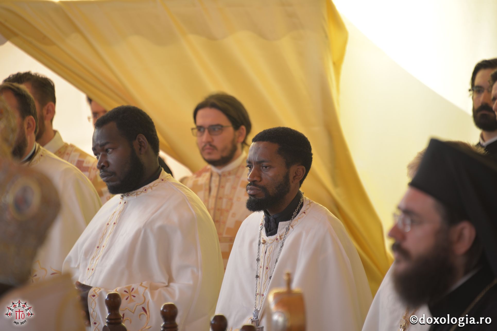 15 ierarhi și peste 6.000 de tineri, la slujba Sfintei Liturghii solemne din cadrul ITO 2017