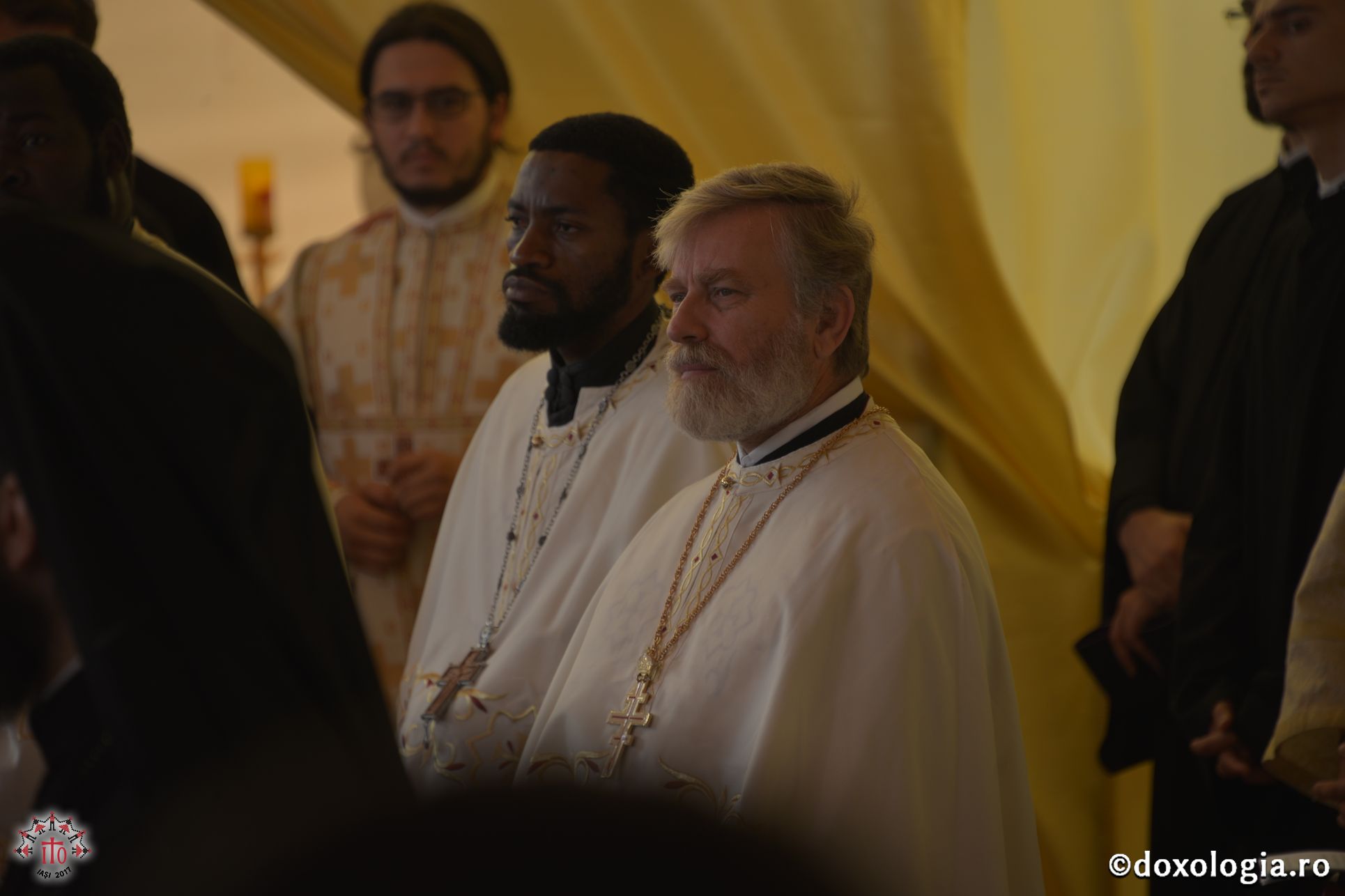 15 ierarhi și peste 6.000 de tineri, la slujba Sfintei Liturghii solemne din cadrul ITO 2017