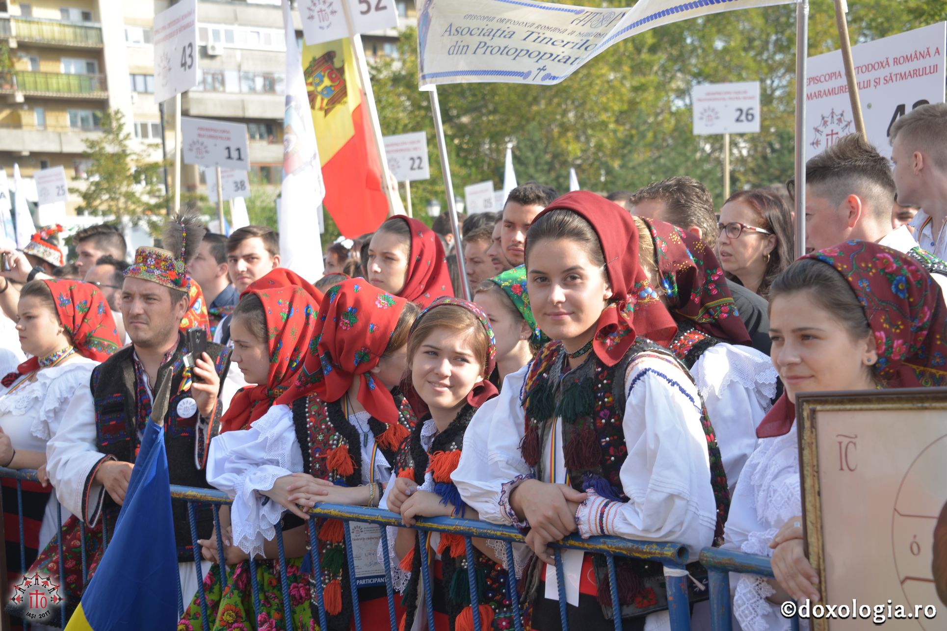 15 ierarhi și peste 6.000 de tineri, la slujba Sfintei Liturghii solemne din cadrul ITO 2017