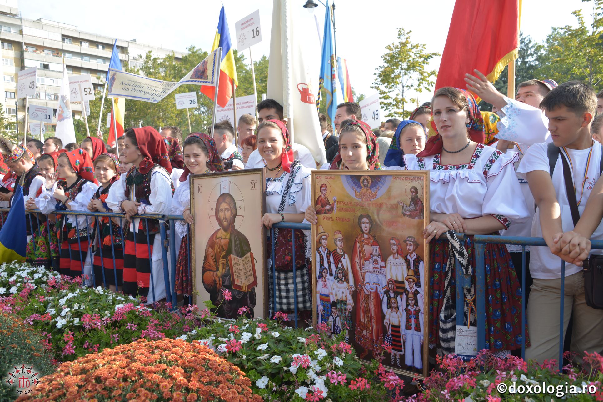 15 ierarhi și peste 6.000 de tineri, la slujba Sfintei Liturghii solemne din cadrul ITO 2017