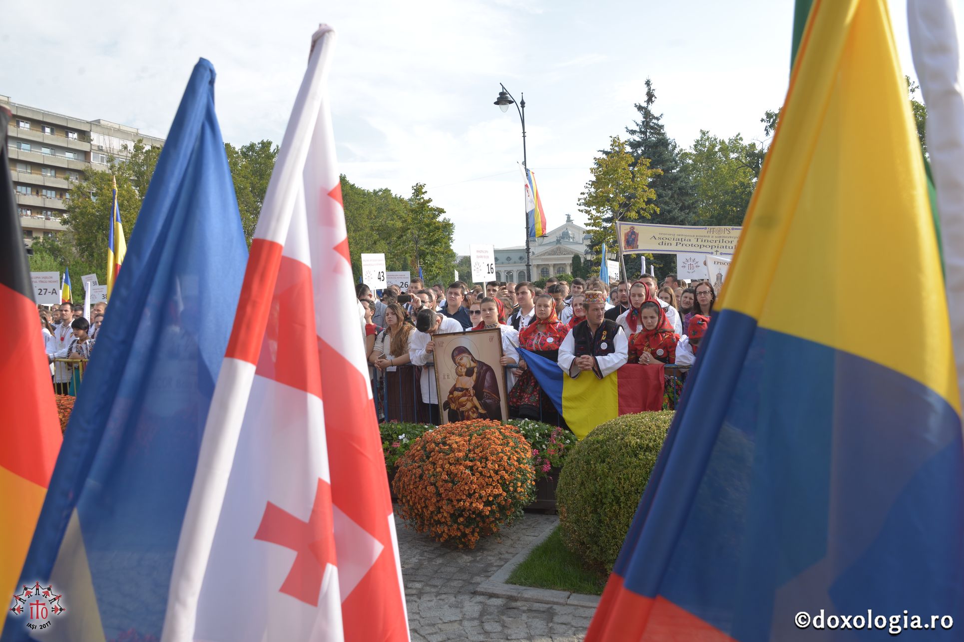 15 ierarhi și peste 6.000 de tineri, la slujba Sfintei Liturghii solemne din cadrul ITO 2017