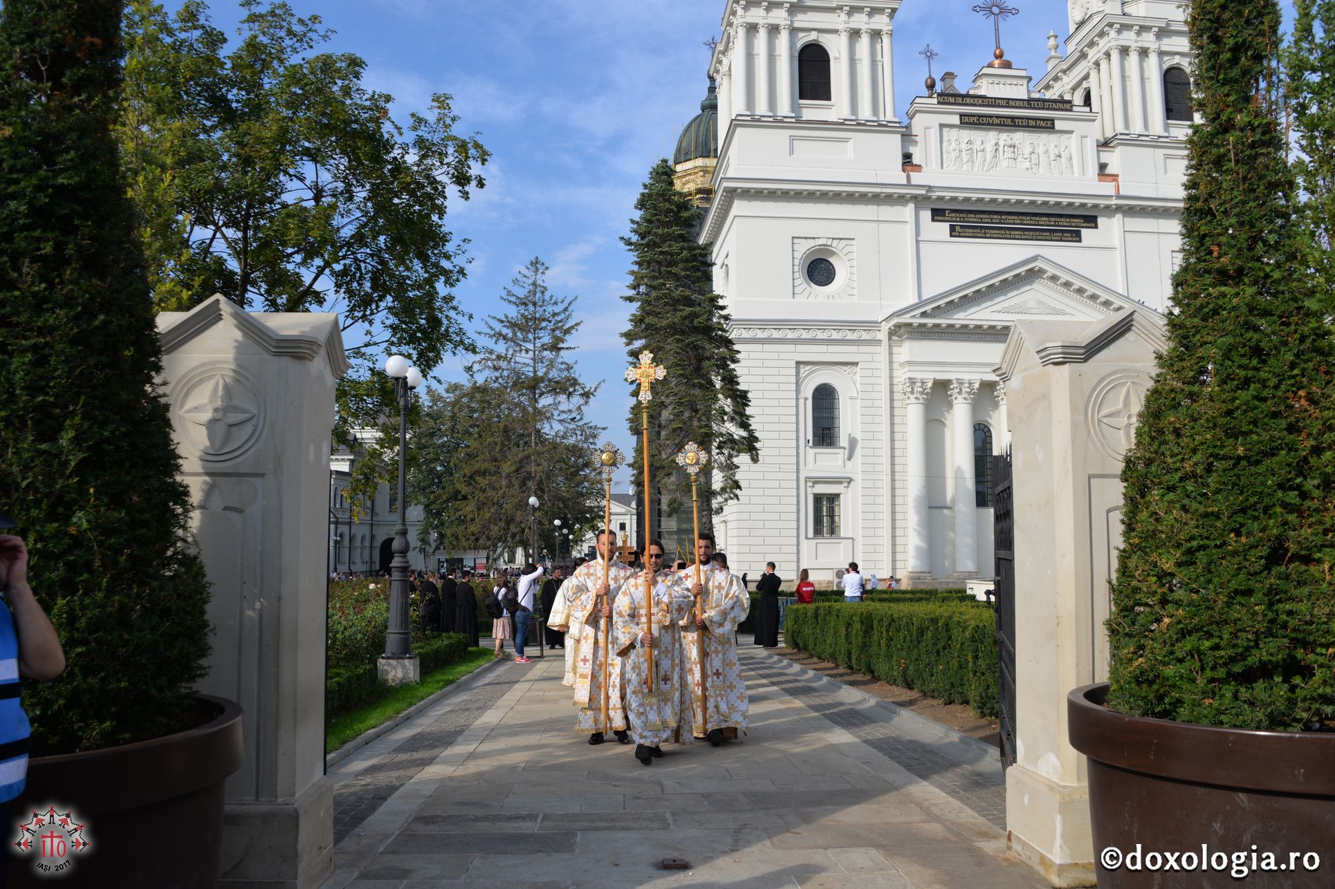 15 ierarhi și peste 6.000 de tineri, la slujba Sfintei Liturghii solemne din cadrul ITO 2017
