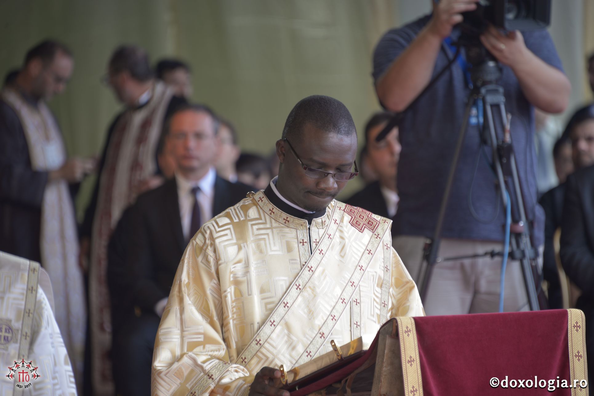 15 ierarhi și peste 6.000 de tineri, la slujba Sfintei Liturghii solemne din cadrul ITO 2017