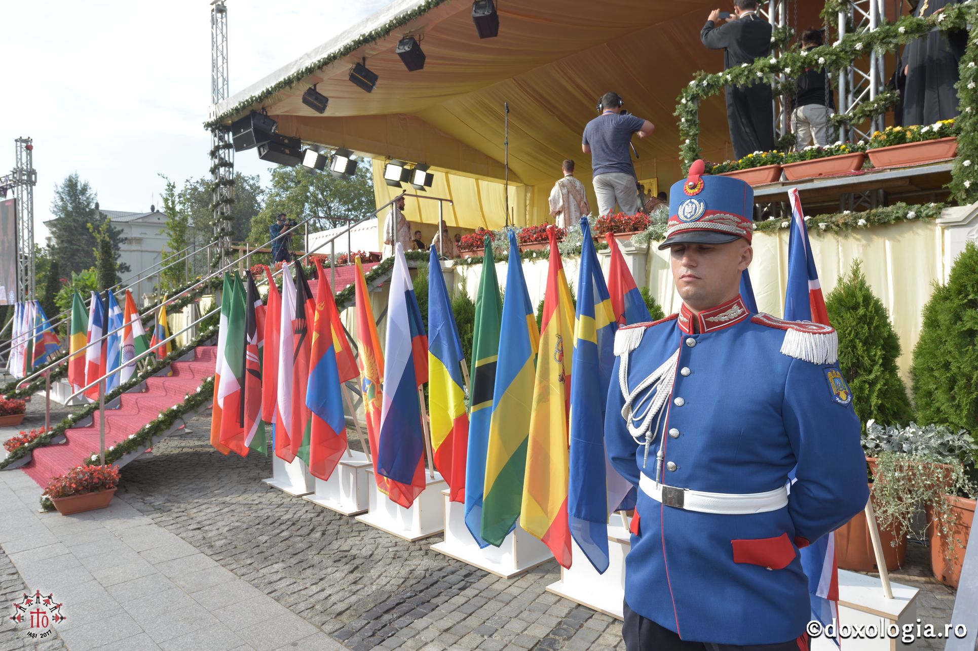 15 ierarhi și peste 6.000 de tineri, la slujba Sfintei Liturghii solemne din cadrul ITO 2017