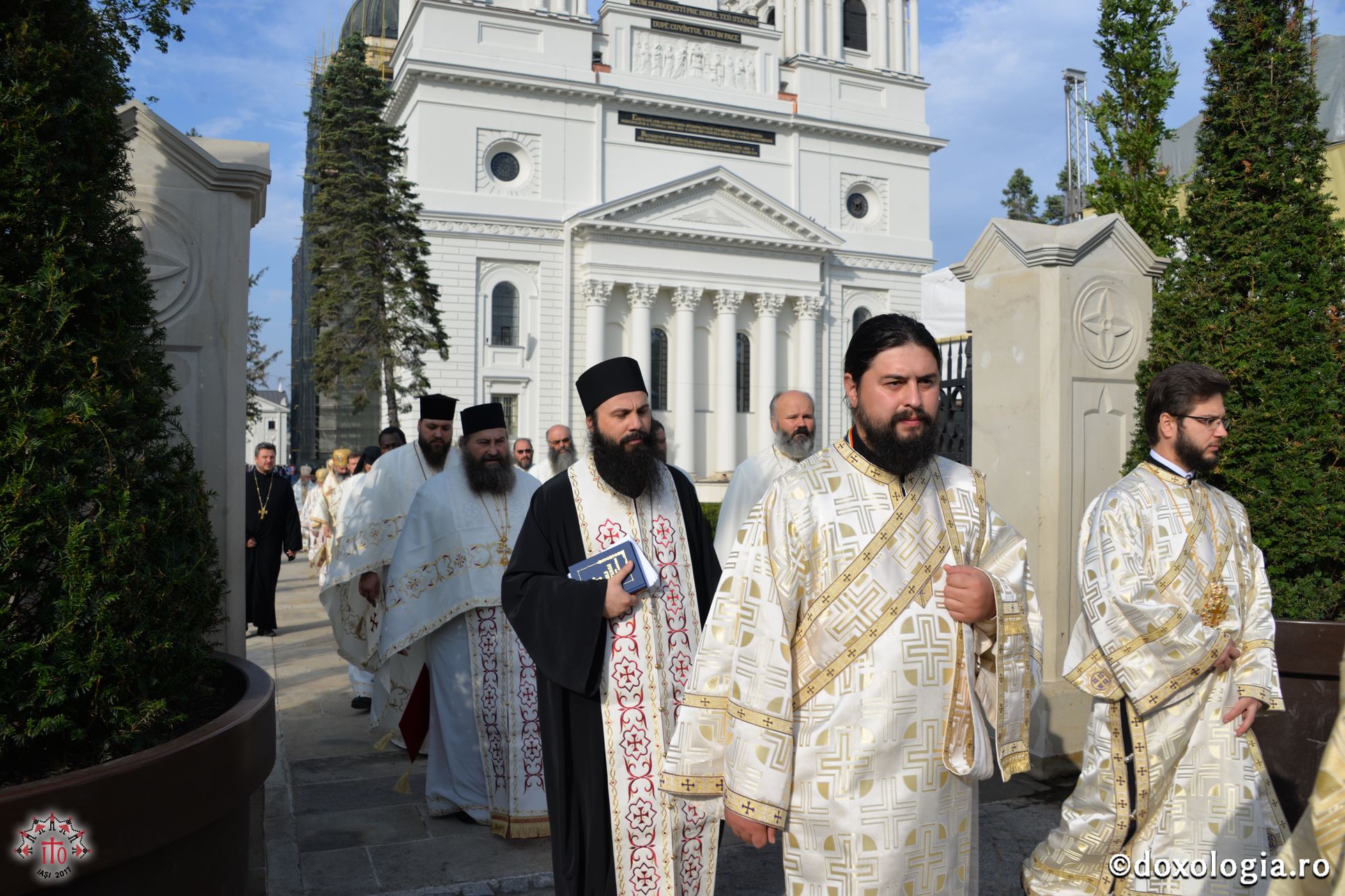 15 ierarhi și peste 6.000 de tineri, la slujba Sfintei Liturghii solemne din cadrul ITO 2017