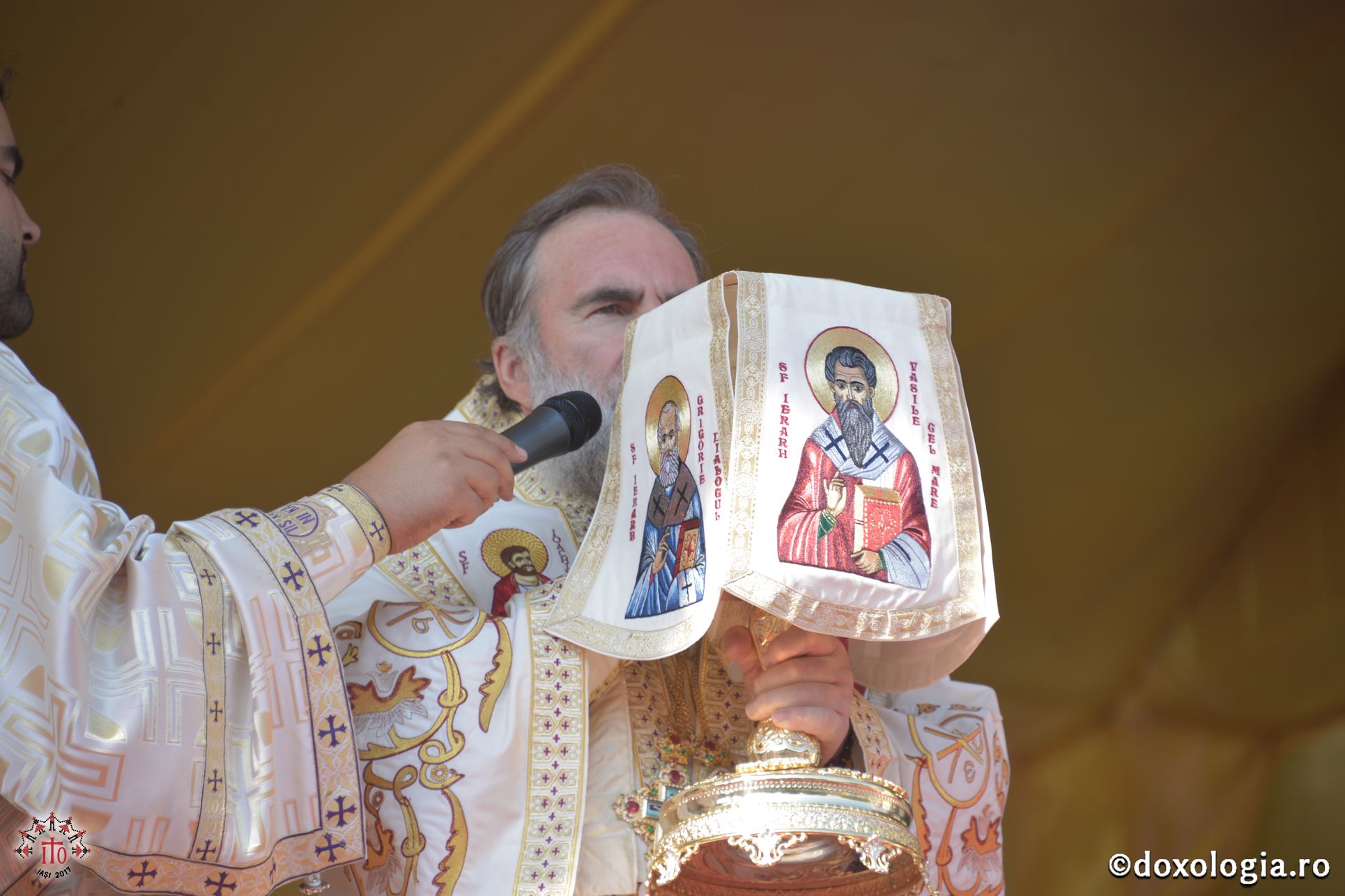 15 ierarhi și peste 6.000 de tineri, la slujba Sfintei Liturghii solemne din cadrul ITO 2017