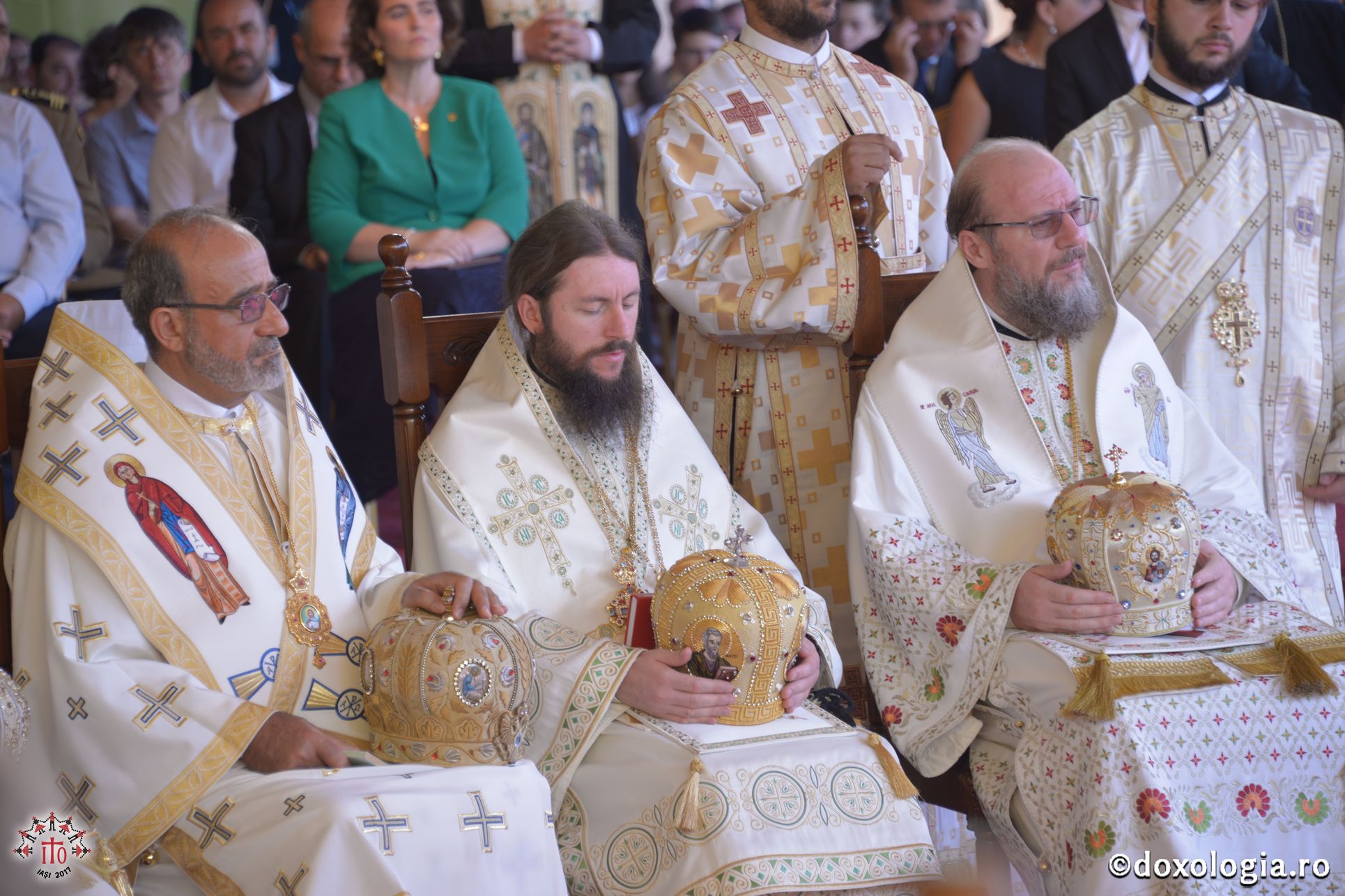 15 ierarhi și peste 6.000 de tineri, la slujba Sfintei Liturghii solemne din cadrul ITO 2017