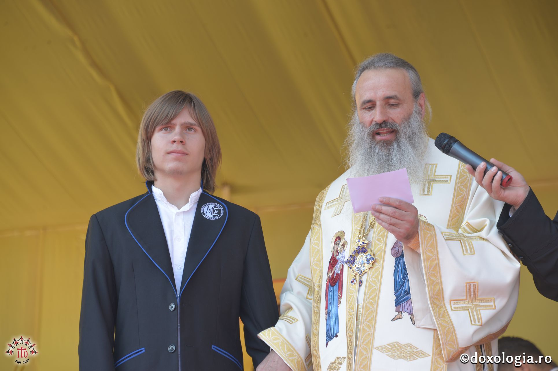 15 ierarhi și peste 6.000 de tineri, la slujba Sfintei Liturghii solemne din cadrul ITO 2017