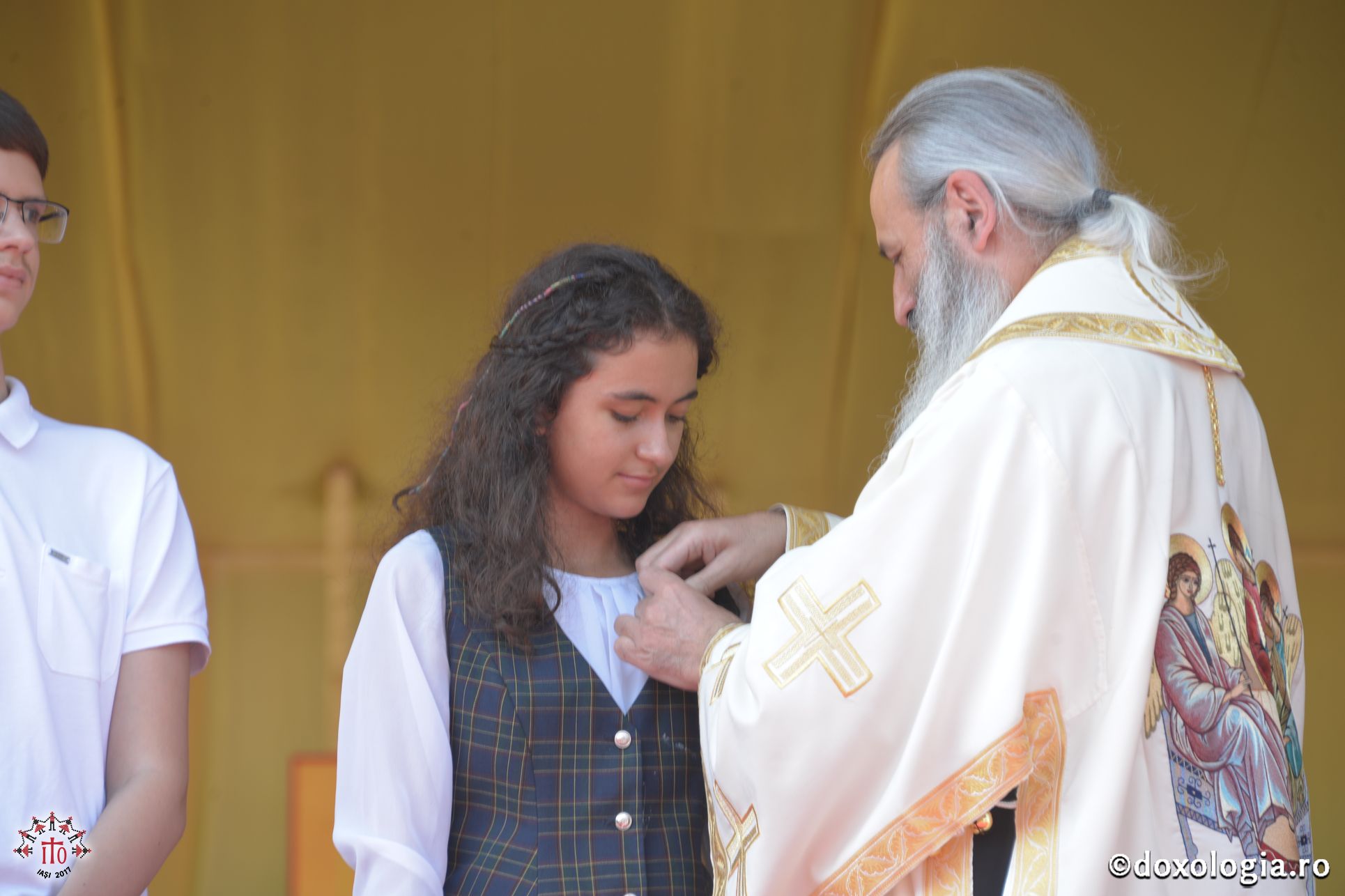 15 ierarhi și peste 6.000 de tineri, la slujba Sfintei Liturghii solemne din cadrul ITO 2017