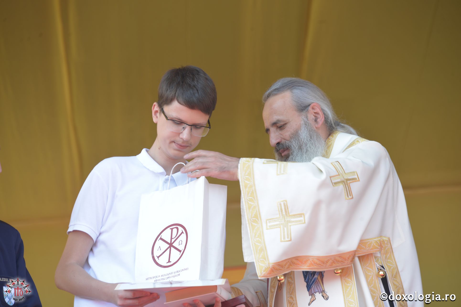 15 ierarhi și peste 6.000 de tineri, la slujba Sfintei Liturghii solemne din cadrul ITO 2017