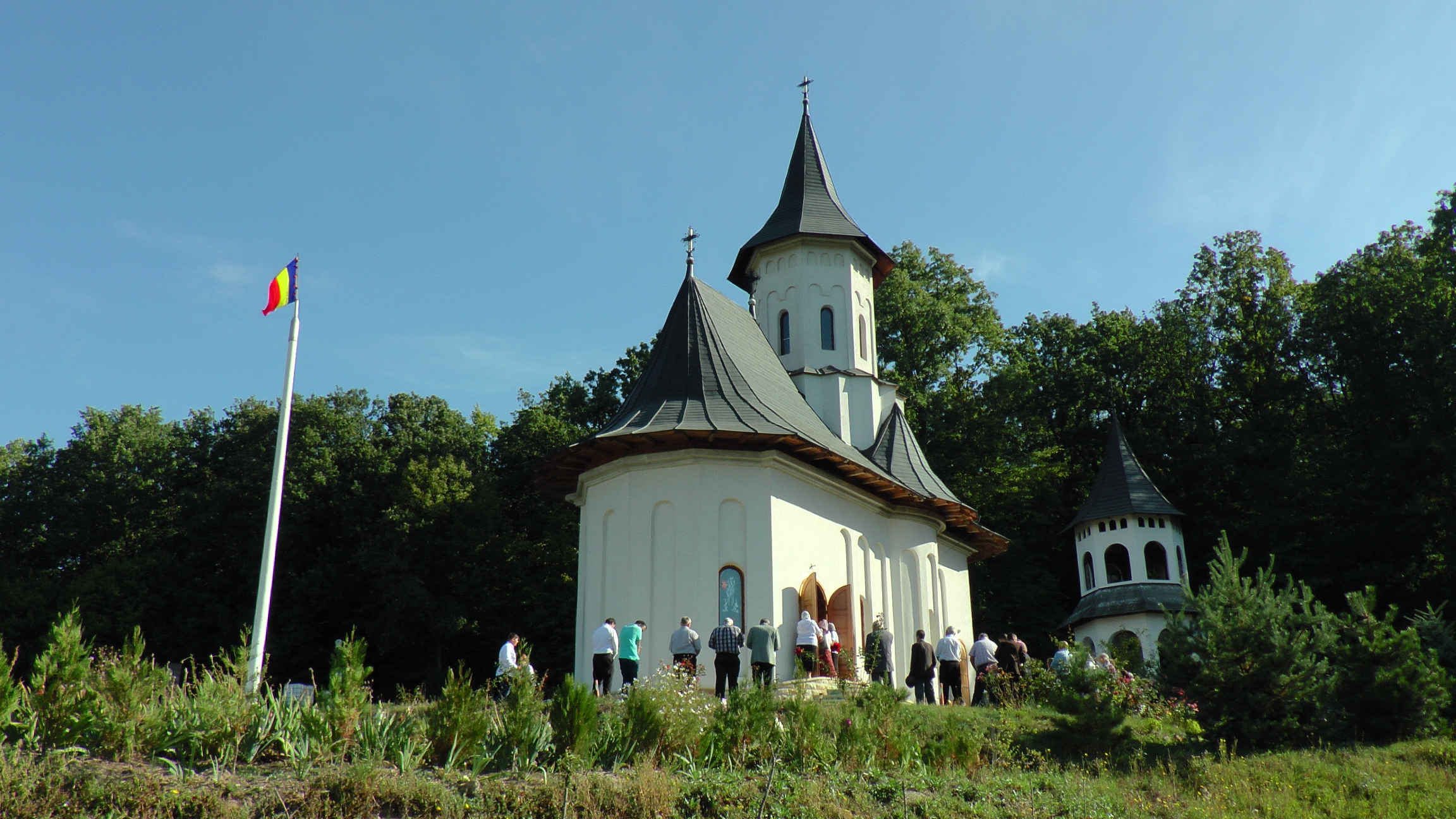 IPS Arhiepiscop Pimen:  „Luarea crucii înseamnă lepădarea de sine”